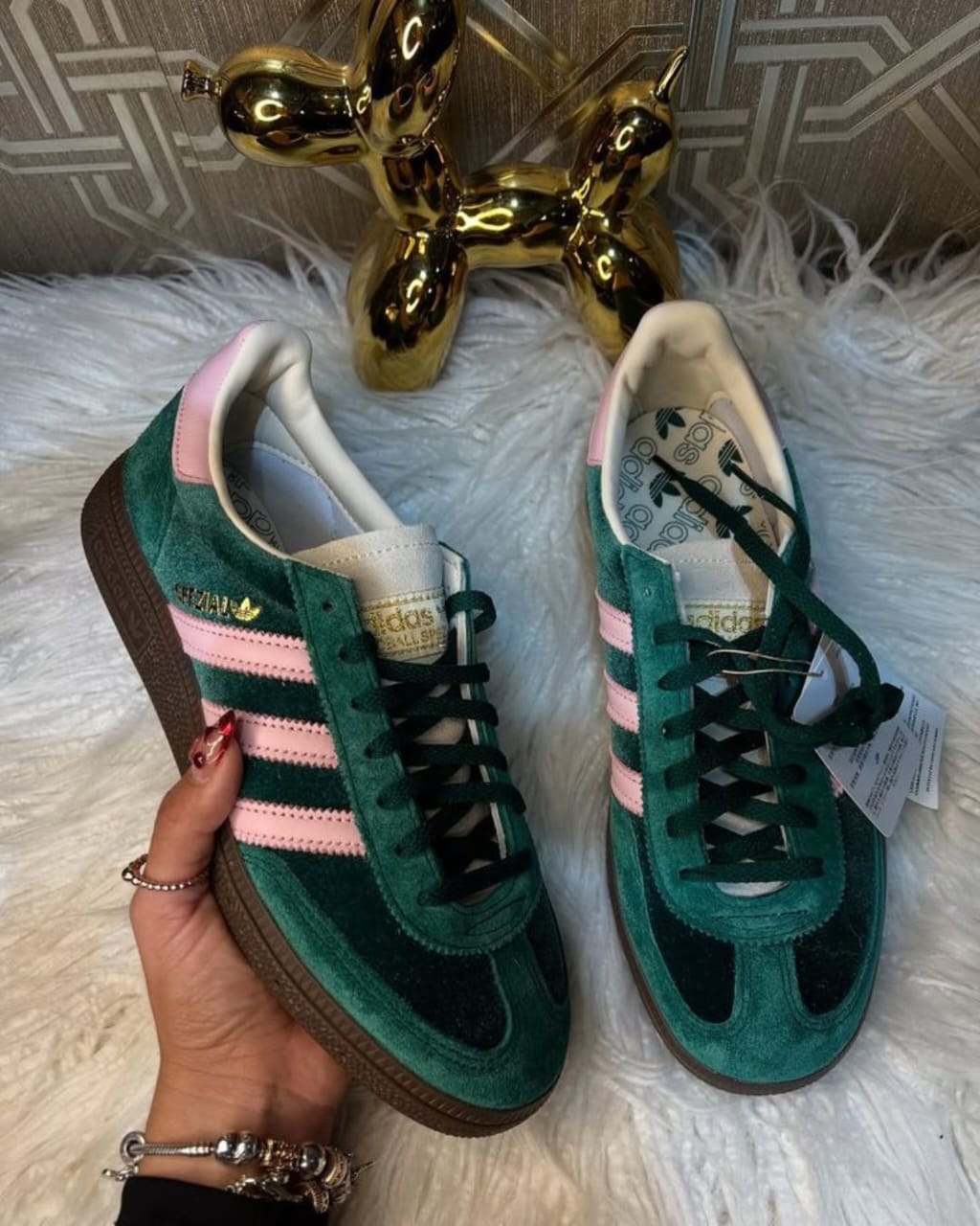 Unisex low-profile, retro indoor sports silhouette sneakers _3