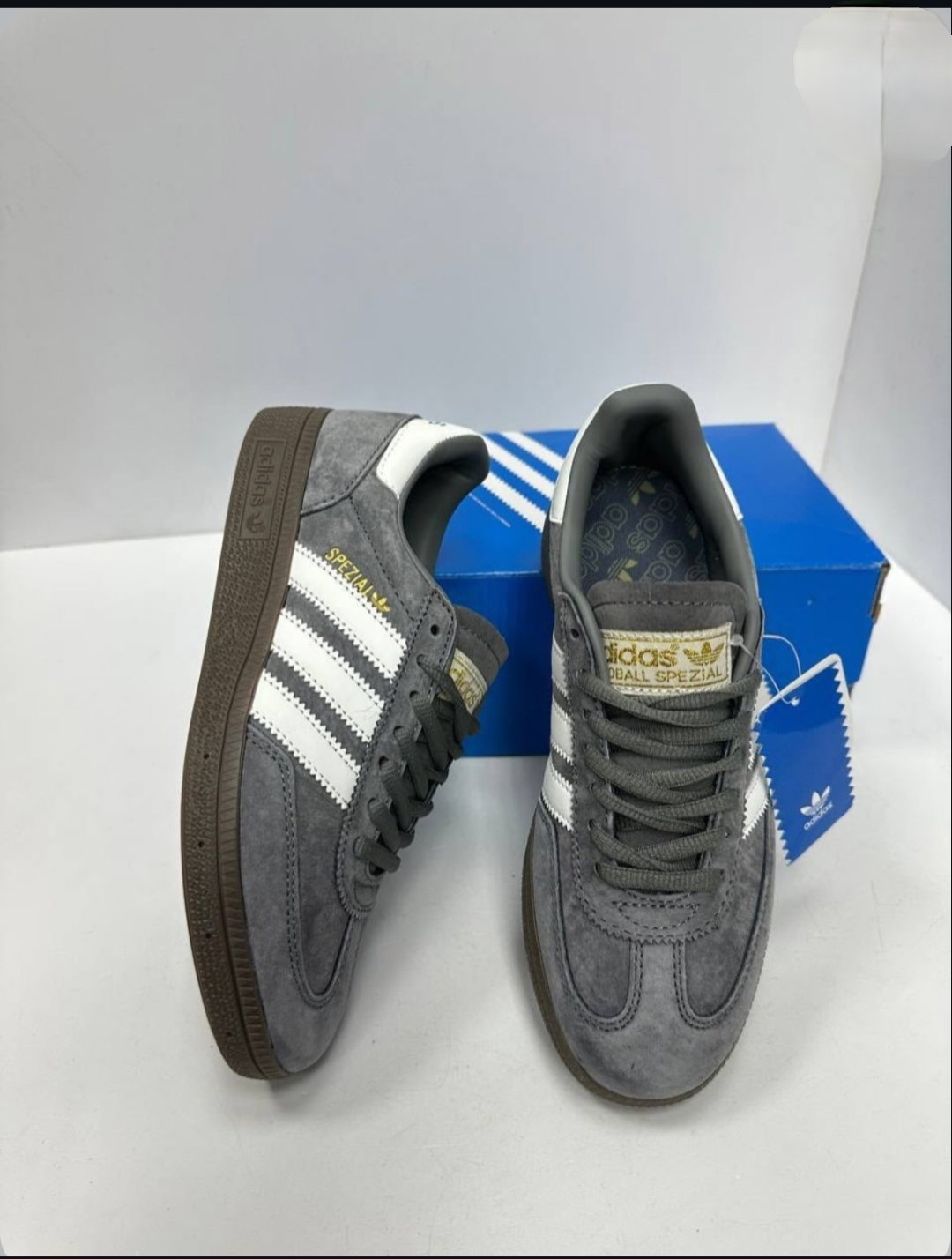 Unisex low-profile, retro indoor sports silhouette sneakers _4
