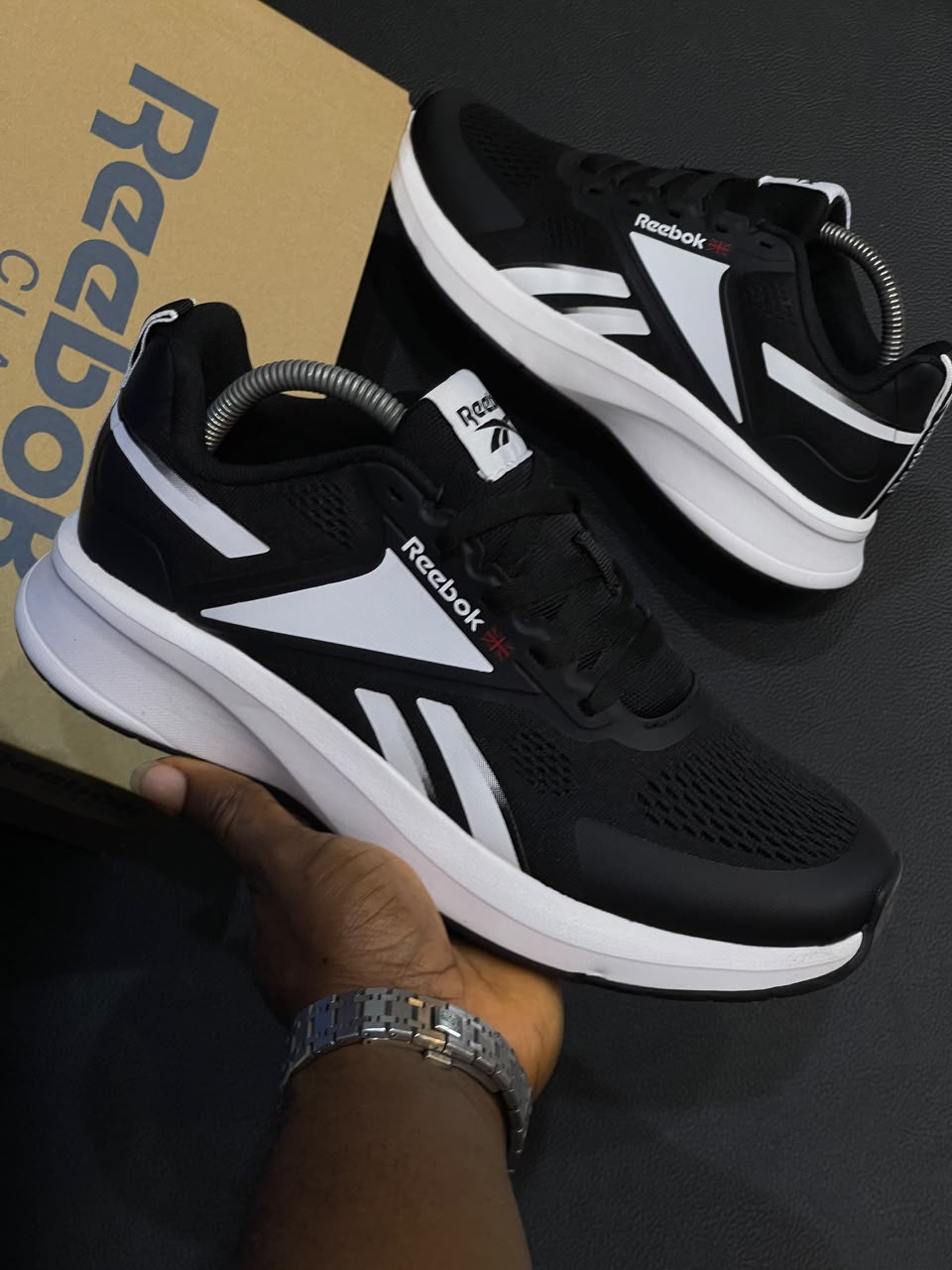 Classic running or training sneakers_0