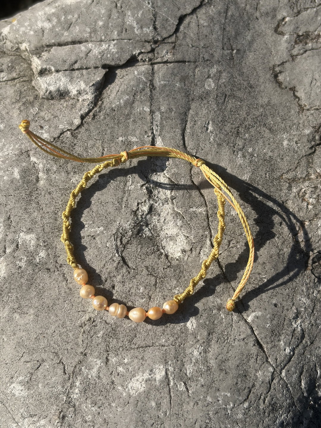 Hand Weaved Freshwater Pearl Bracelet 手工編織淡水珍珠手鏈