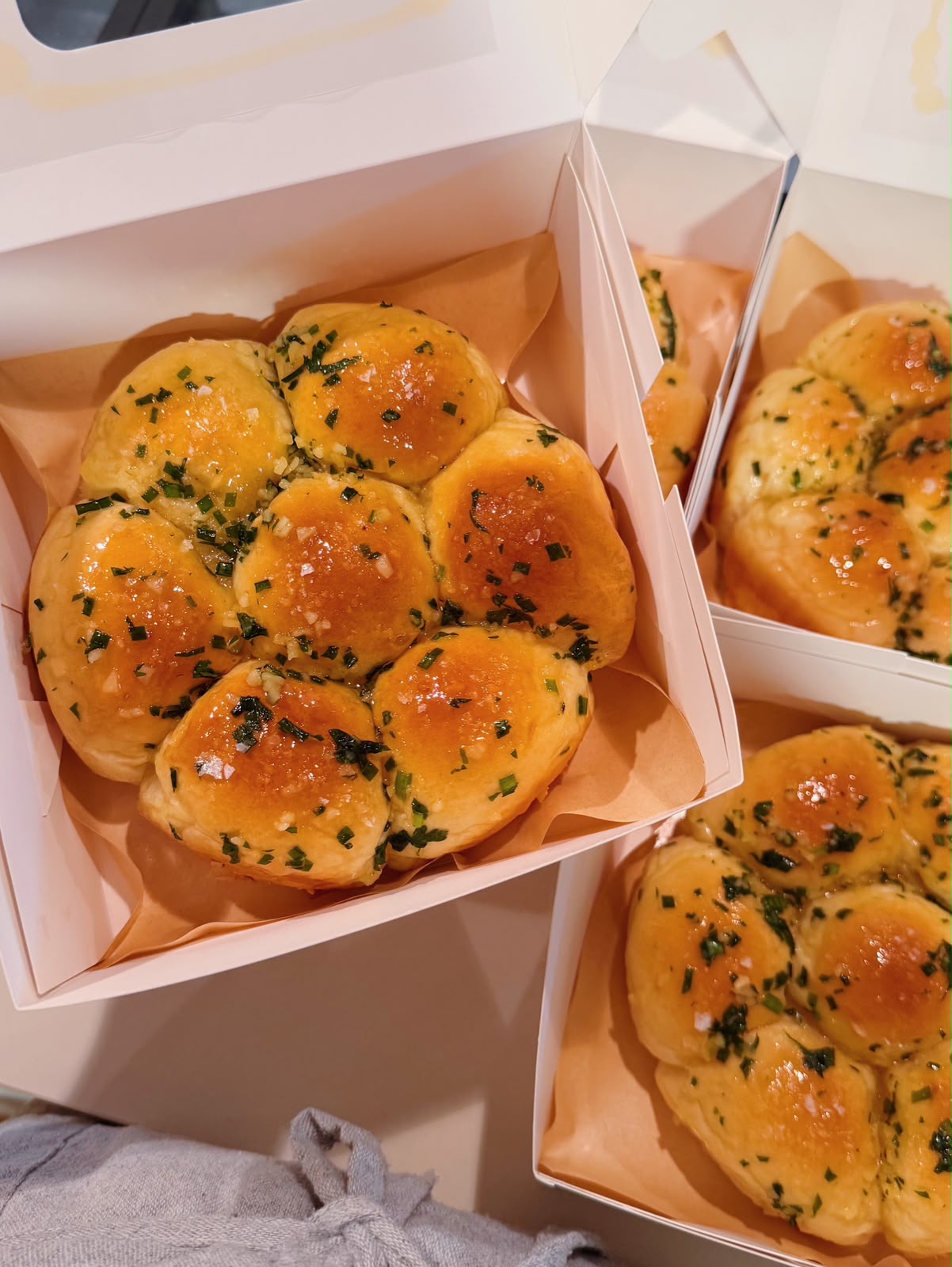 Honey Garlic & Herb Milk Buns (7pcs)_0