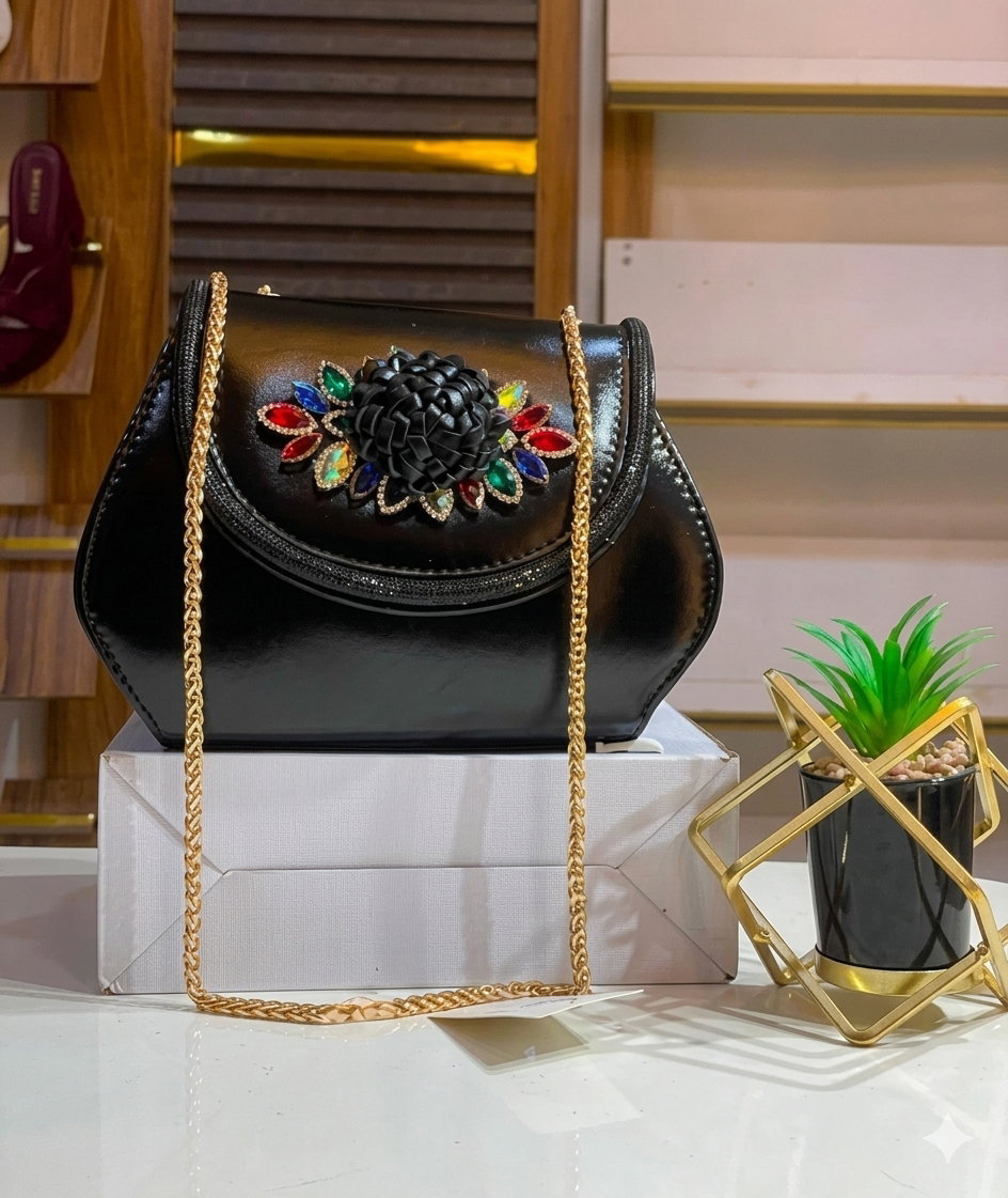 Clutch handbags  structured silhouette trapezoidal base_2