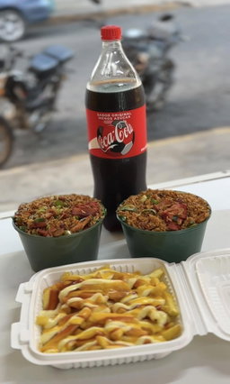 Promoción 2 cantones + papas + 1 coca cola 1.5