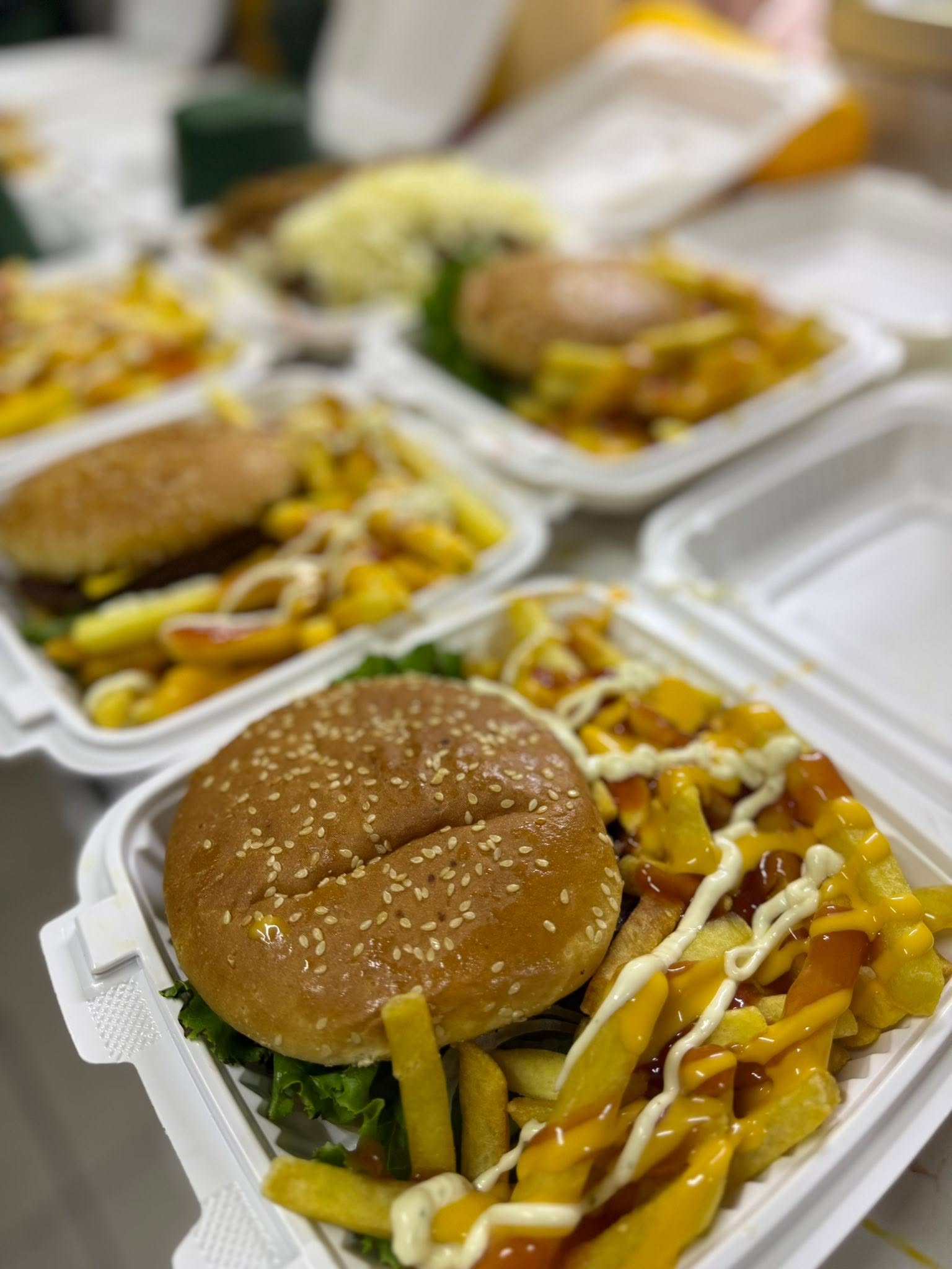 Hamburguesa doble torta tocino y papas_0