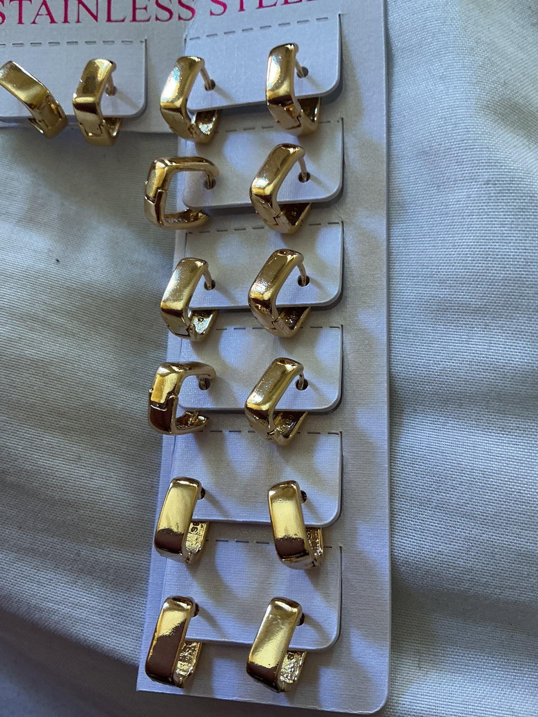 Tiny piercing earrings 