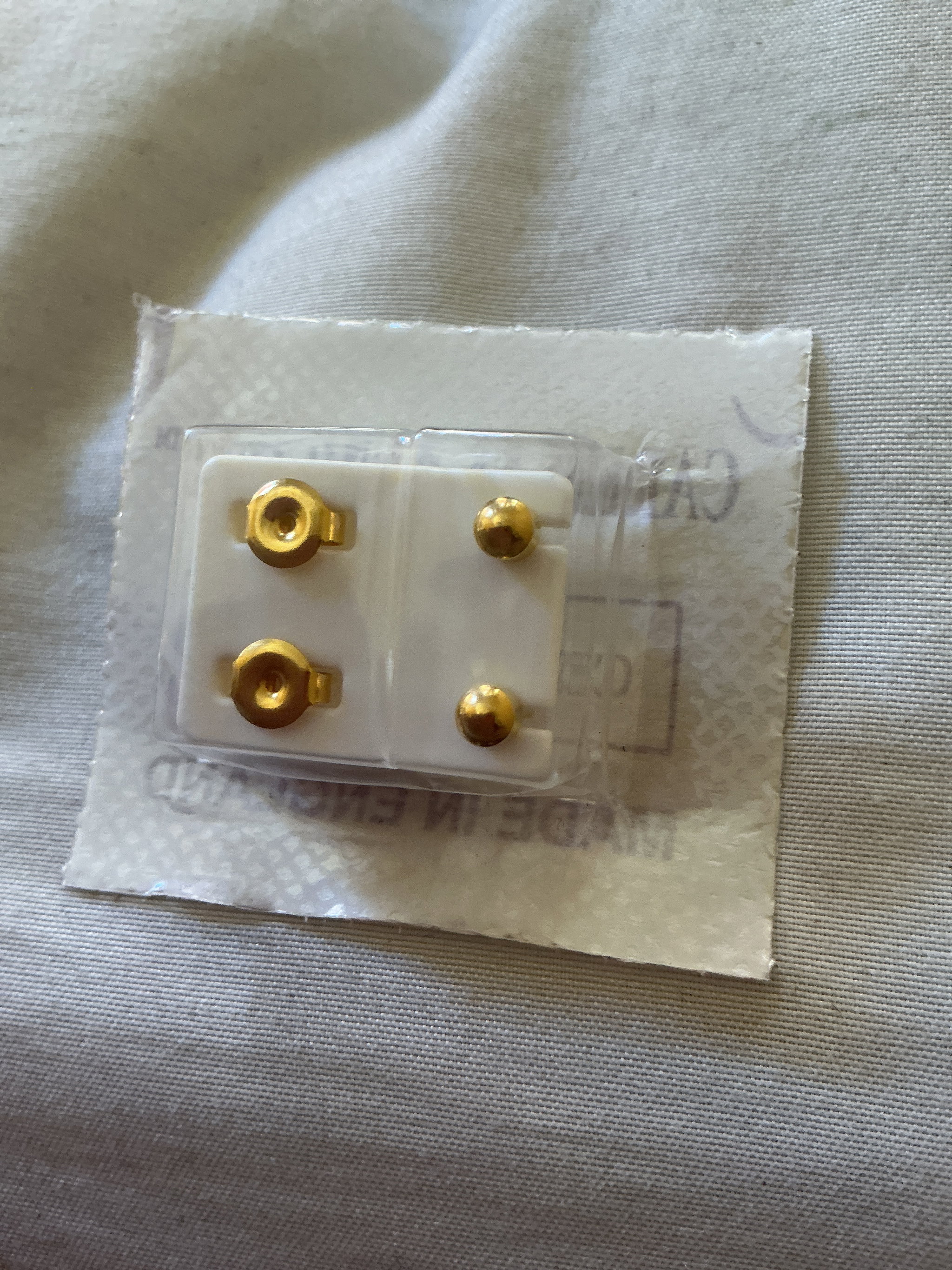 piercing stud_0