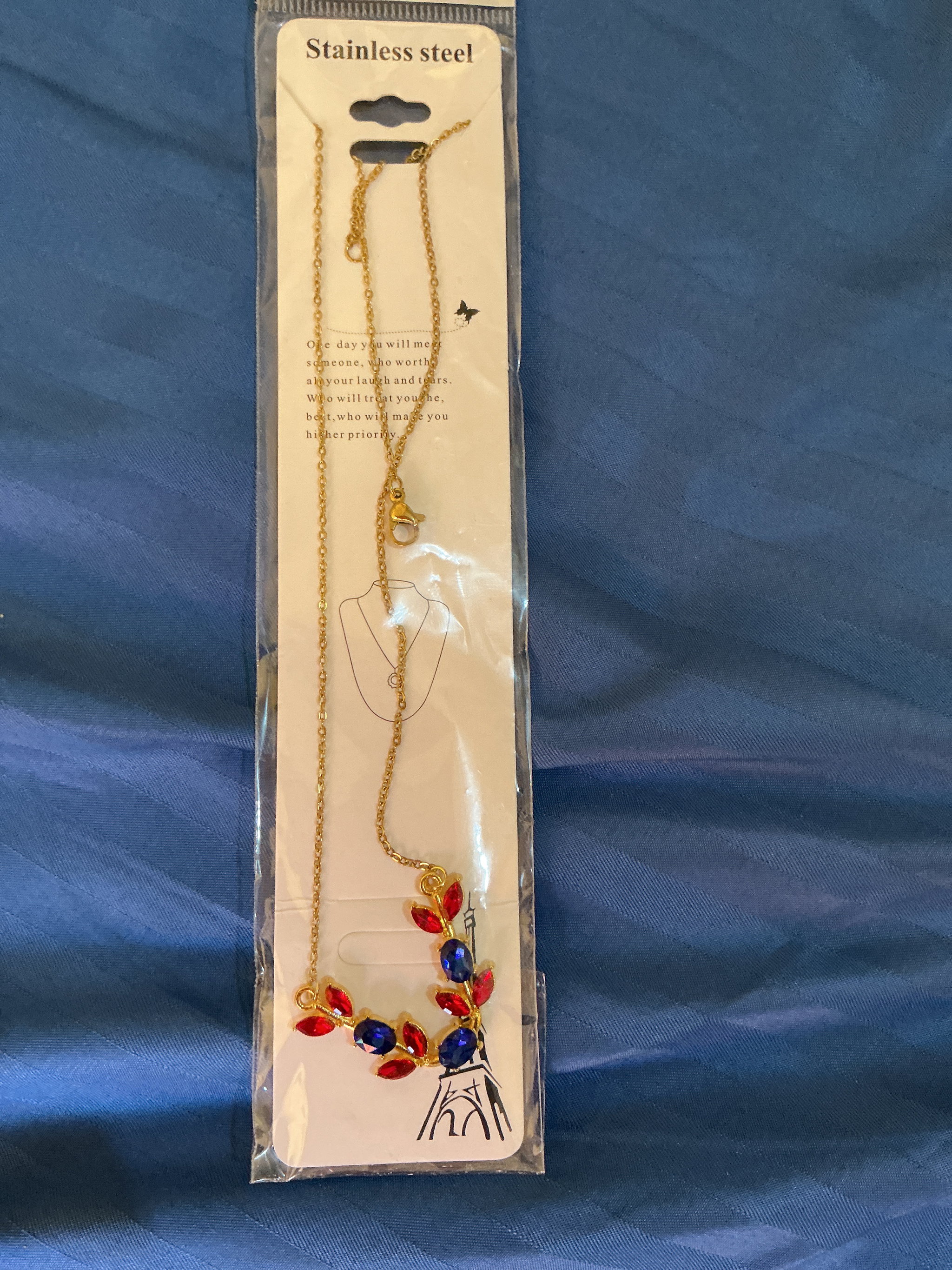 Blue-red daisy necklace _0