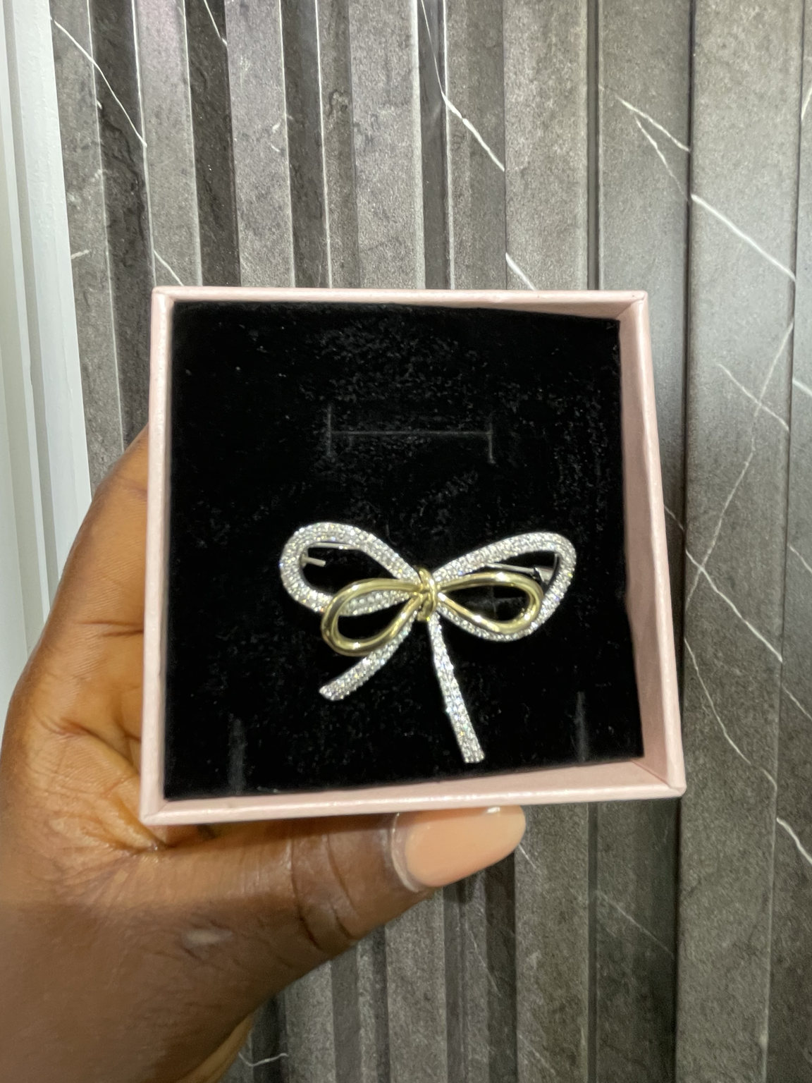 Glitz Crystal Bow Brooch_0