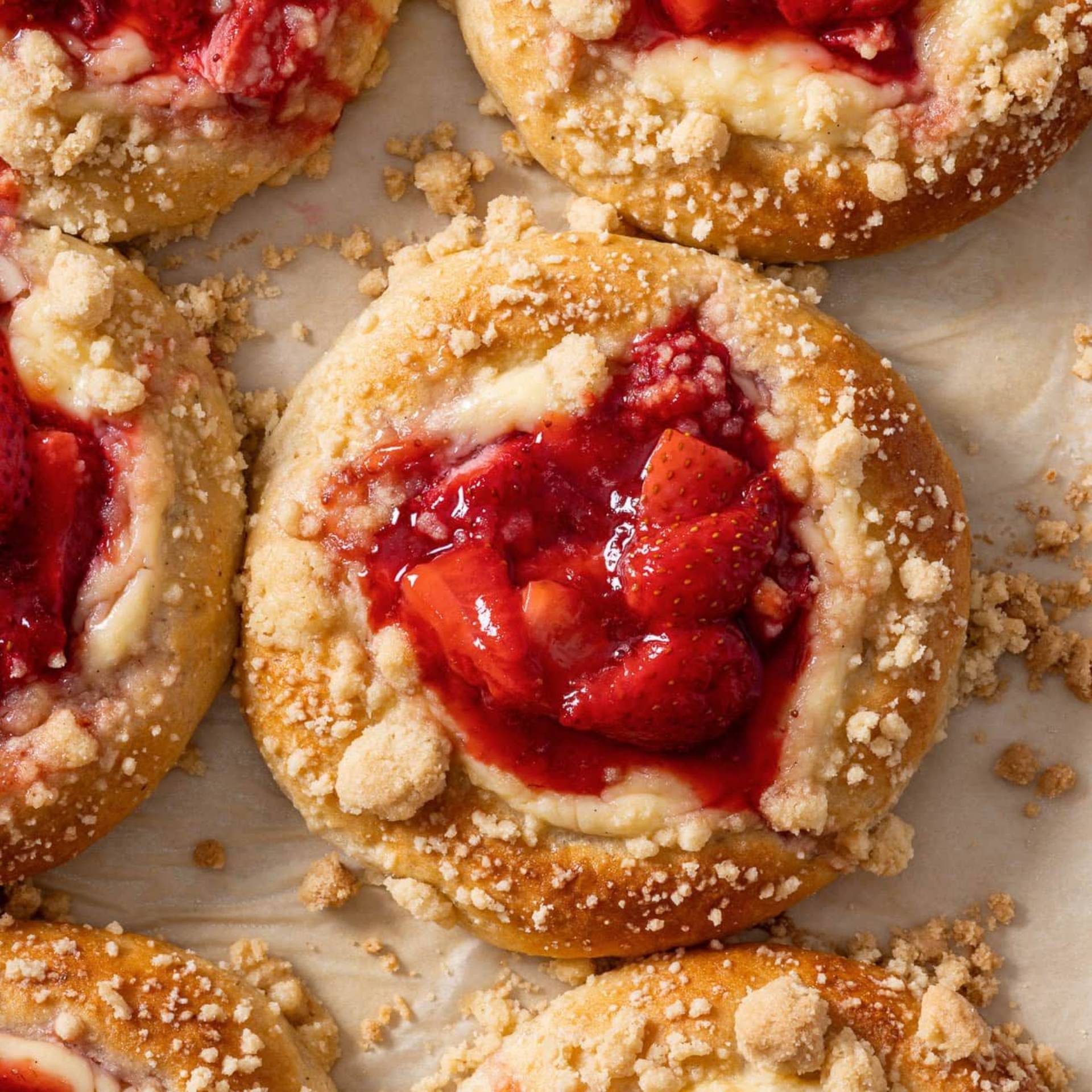 Strawberry Cheesecake Brioche Buns