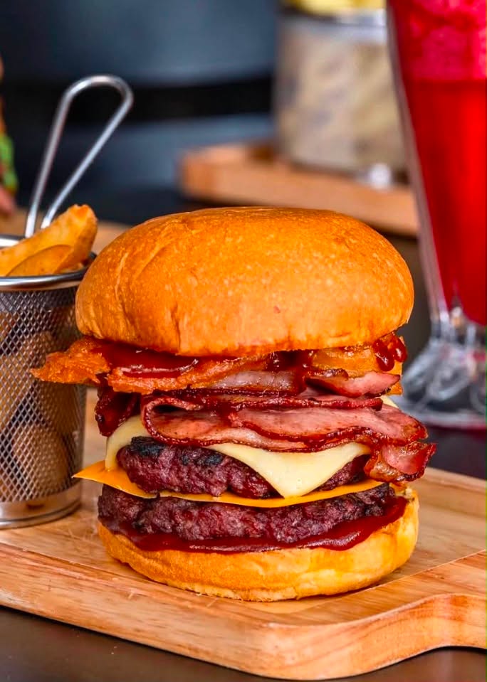 HAMBURGUESA DOBLE TICA SIN PAPAS