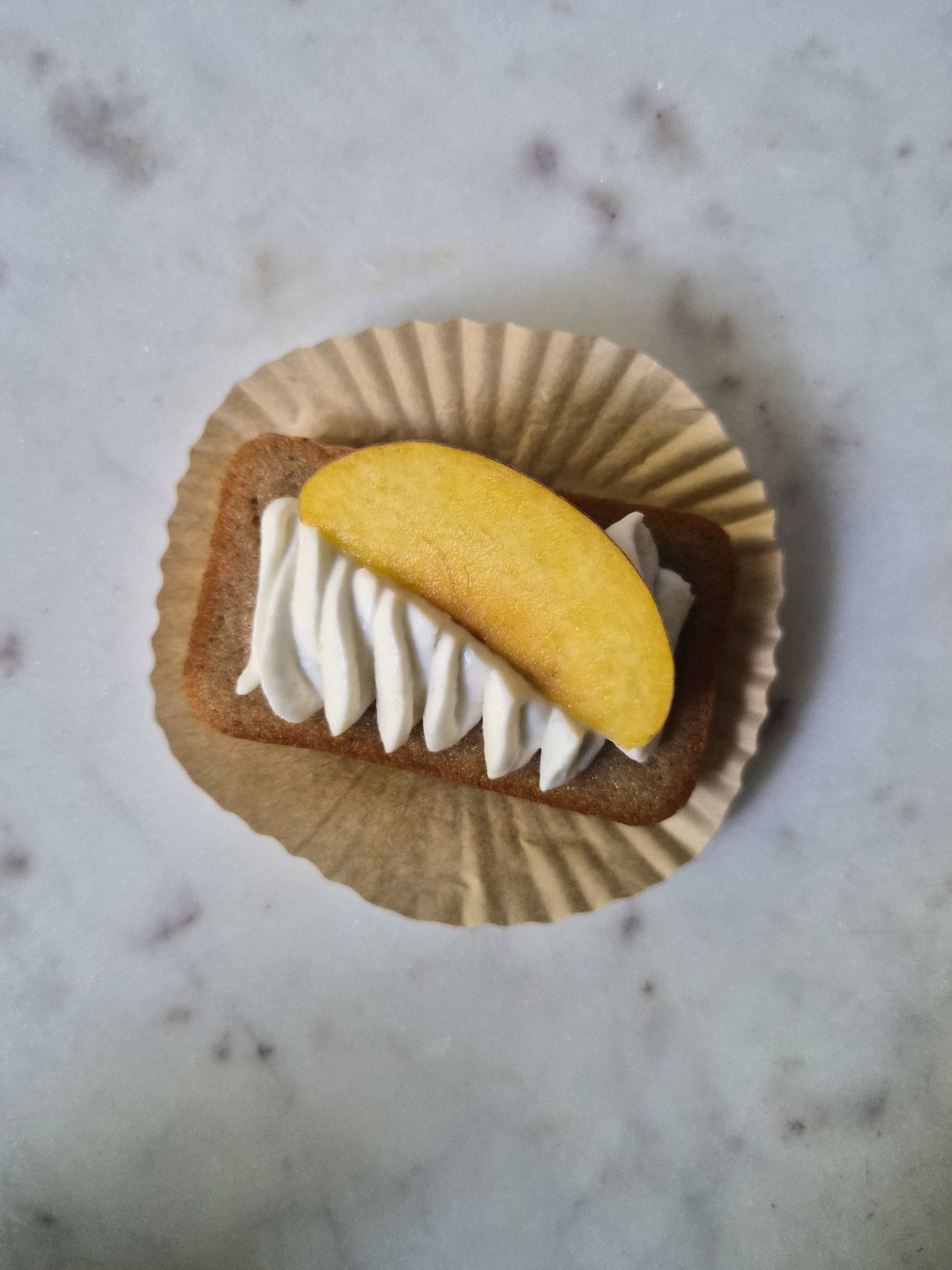 Oolong Peach Financiers