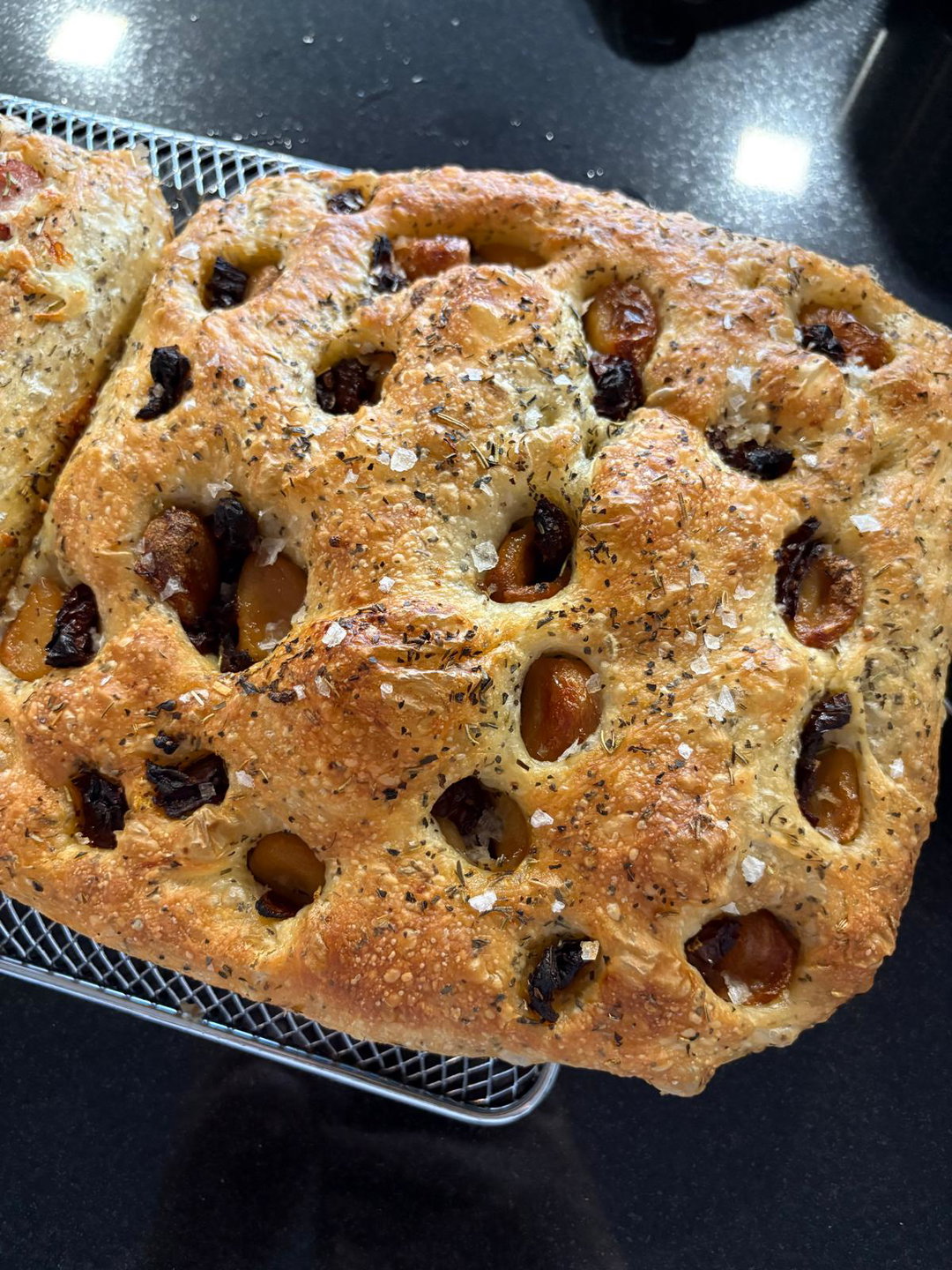 (TUES, WED) FOCACCIA TRAY - GOLDEN CLOVE