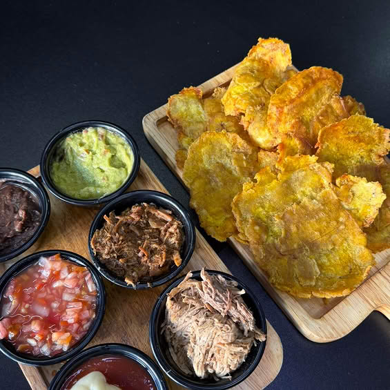 PATACONES + 3 ACOMPA;AMIENTOS