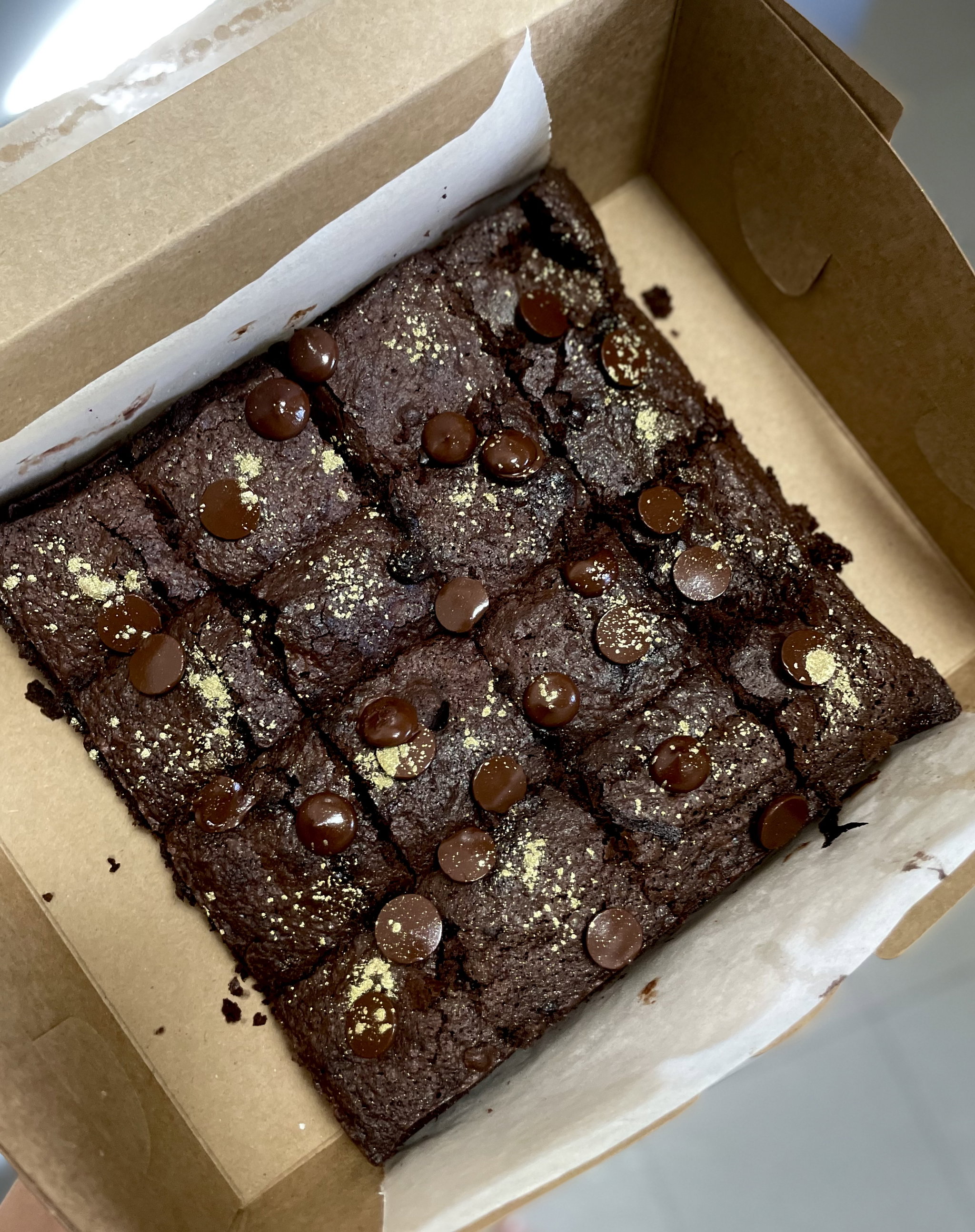 Signature Brownies (1 box of 16 squares) 🍫 _0
