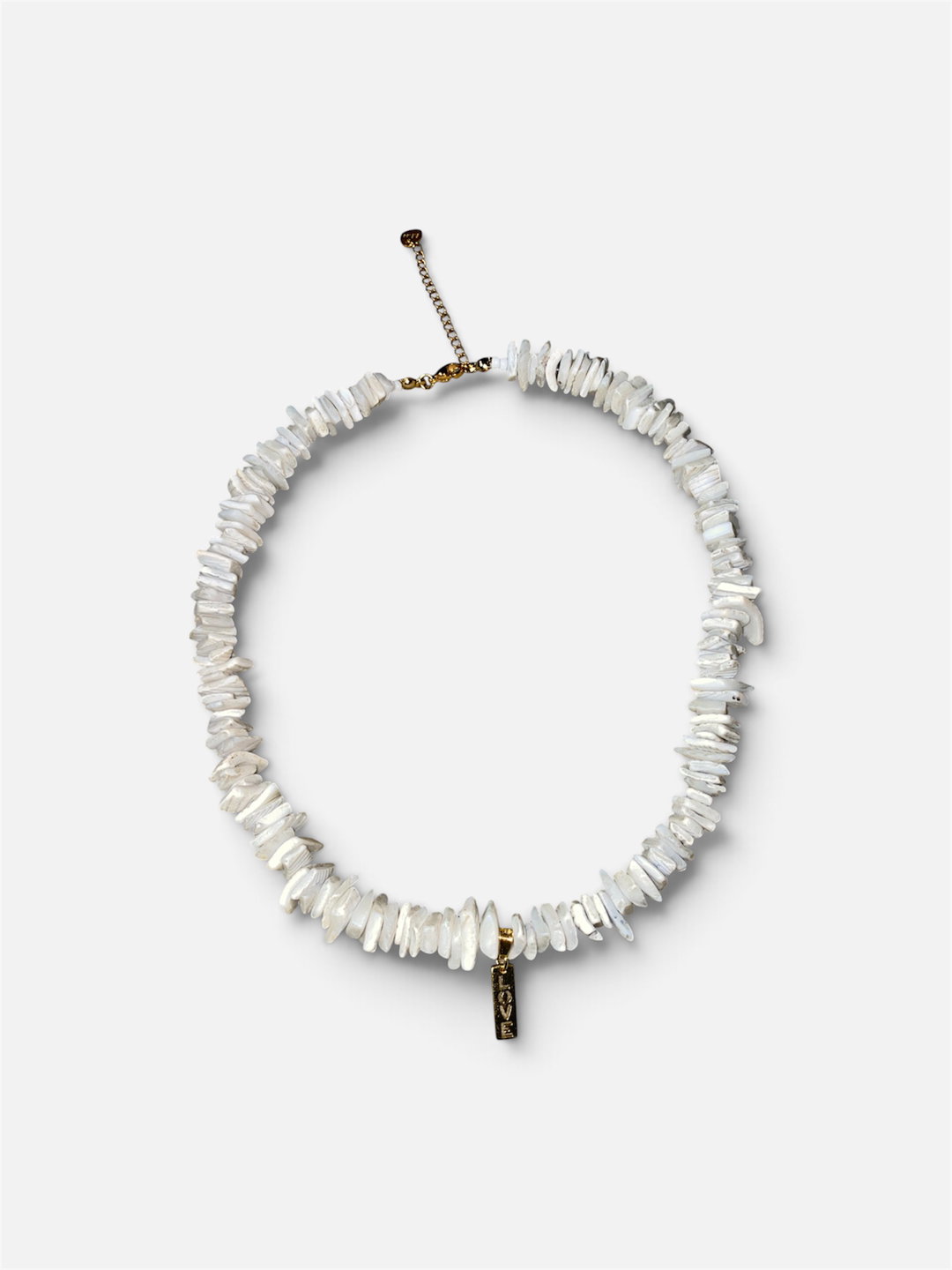 The white shell Love necklace✨