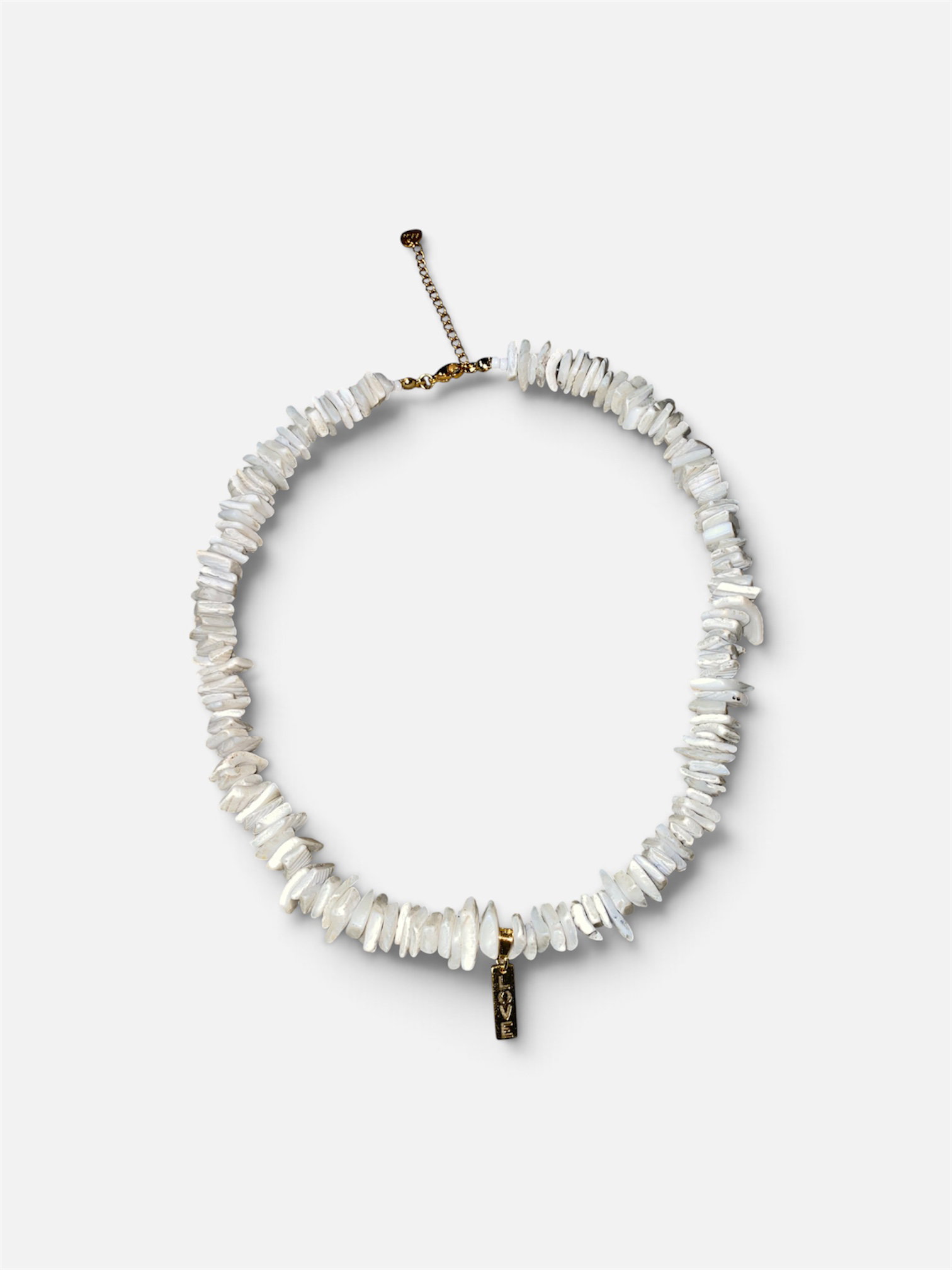 The white shell Love necklace✨_0