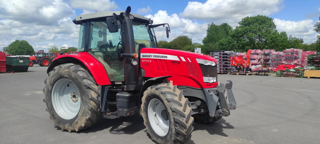 Tractor agrícola Massey Ferguson 6714 S – 2017 – 140 CV – 4.600 h