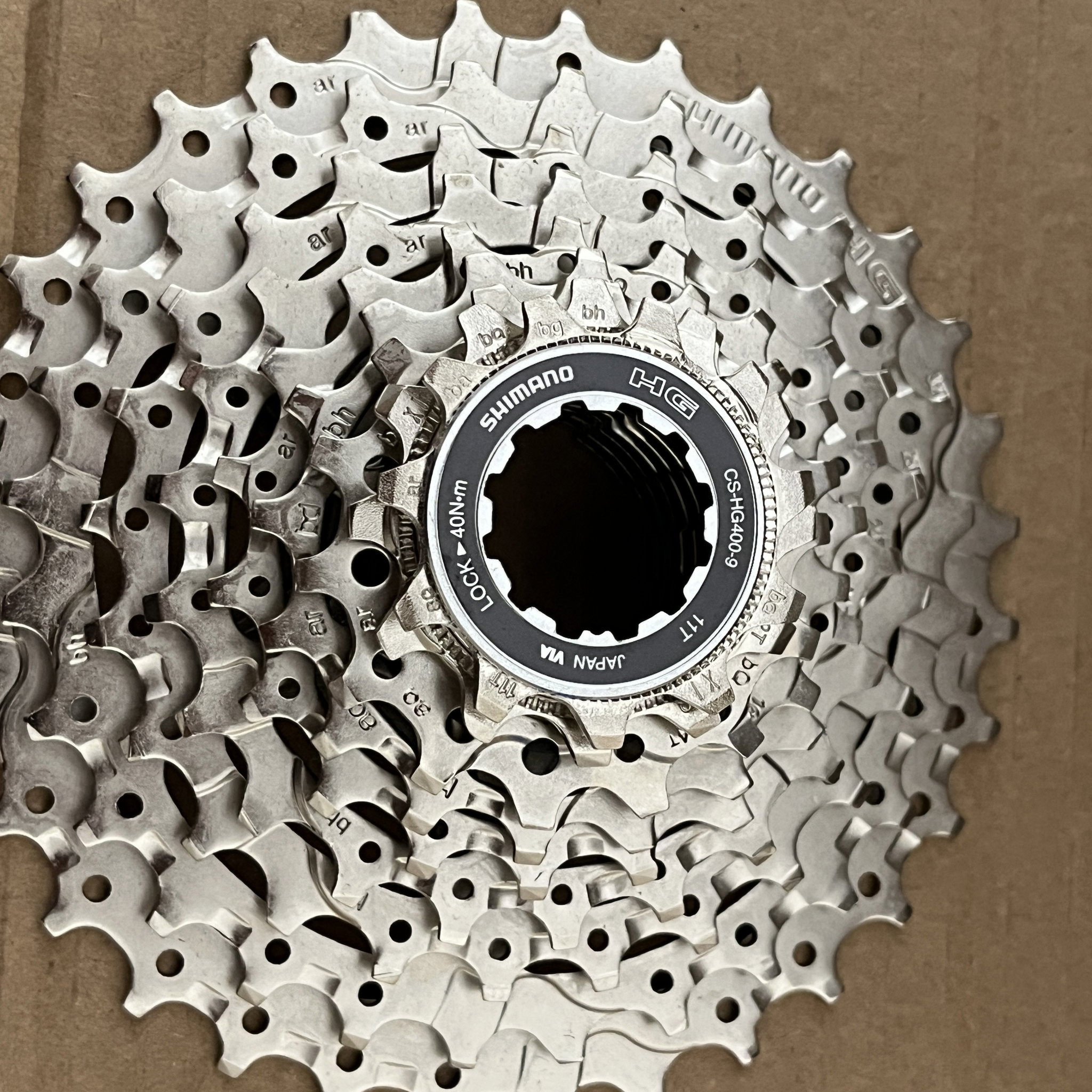 Shimano 9 Speed Cassette CS-HG400-9 11-32T_0