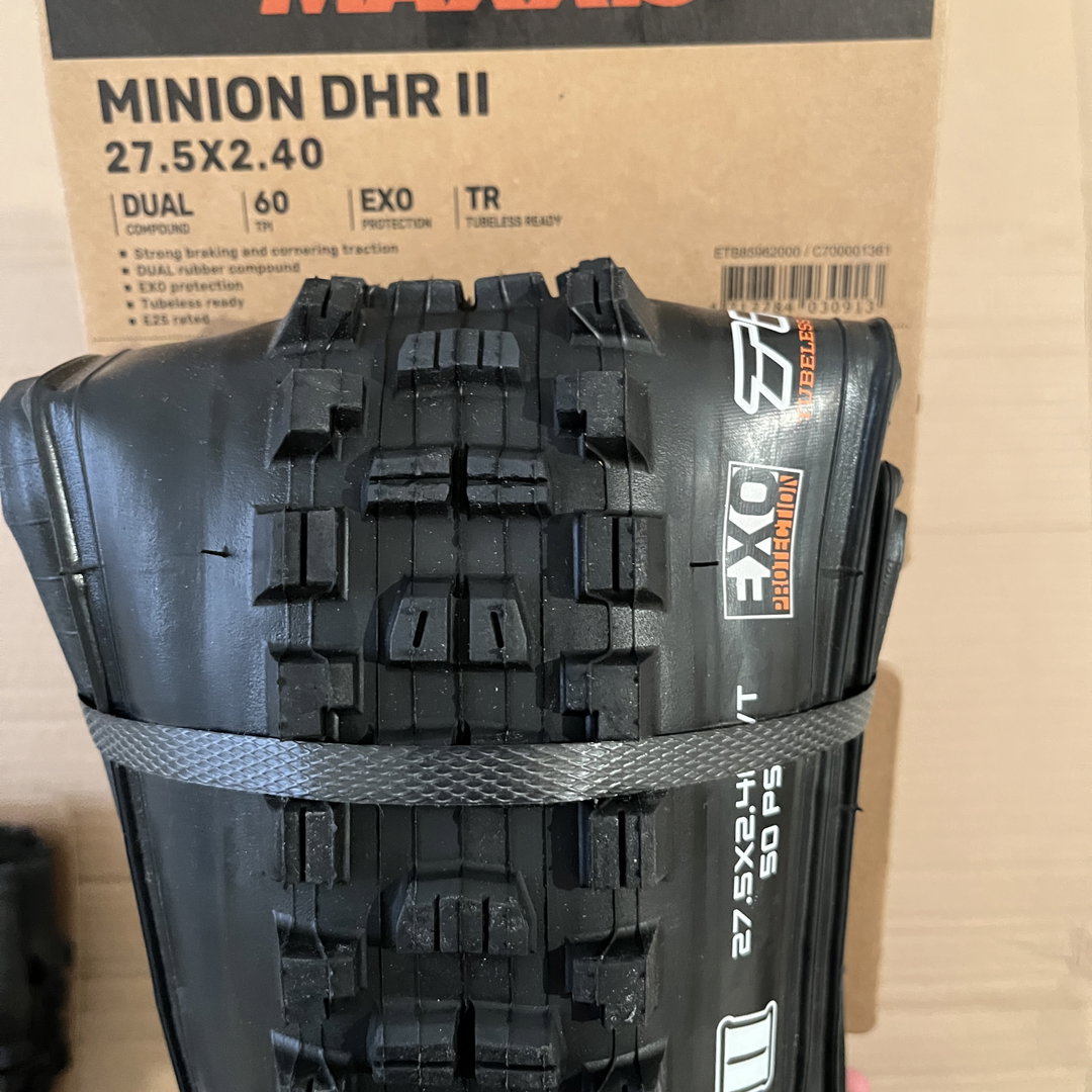 Maxxis Minion DHR II 27.5x2.40 (Rear)