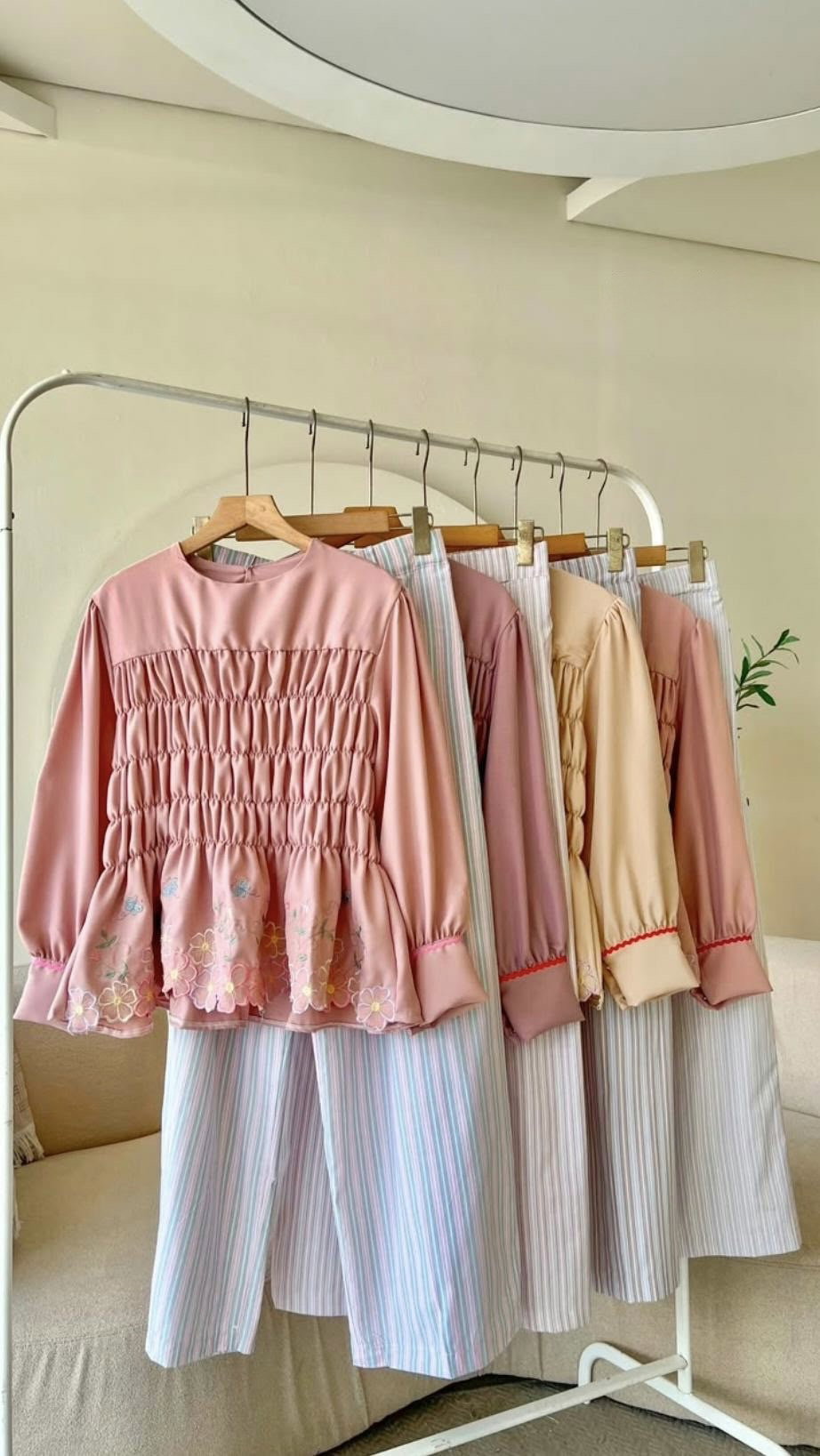 Smocked Floral Pants Set_1