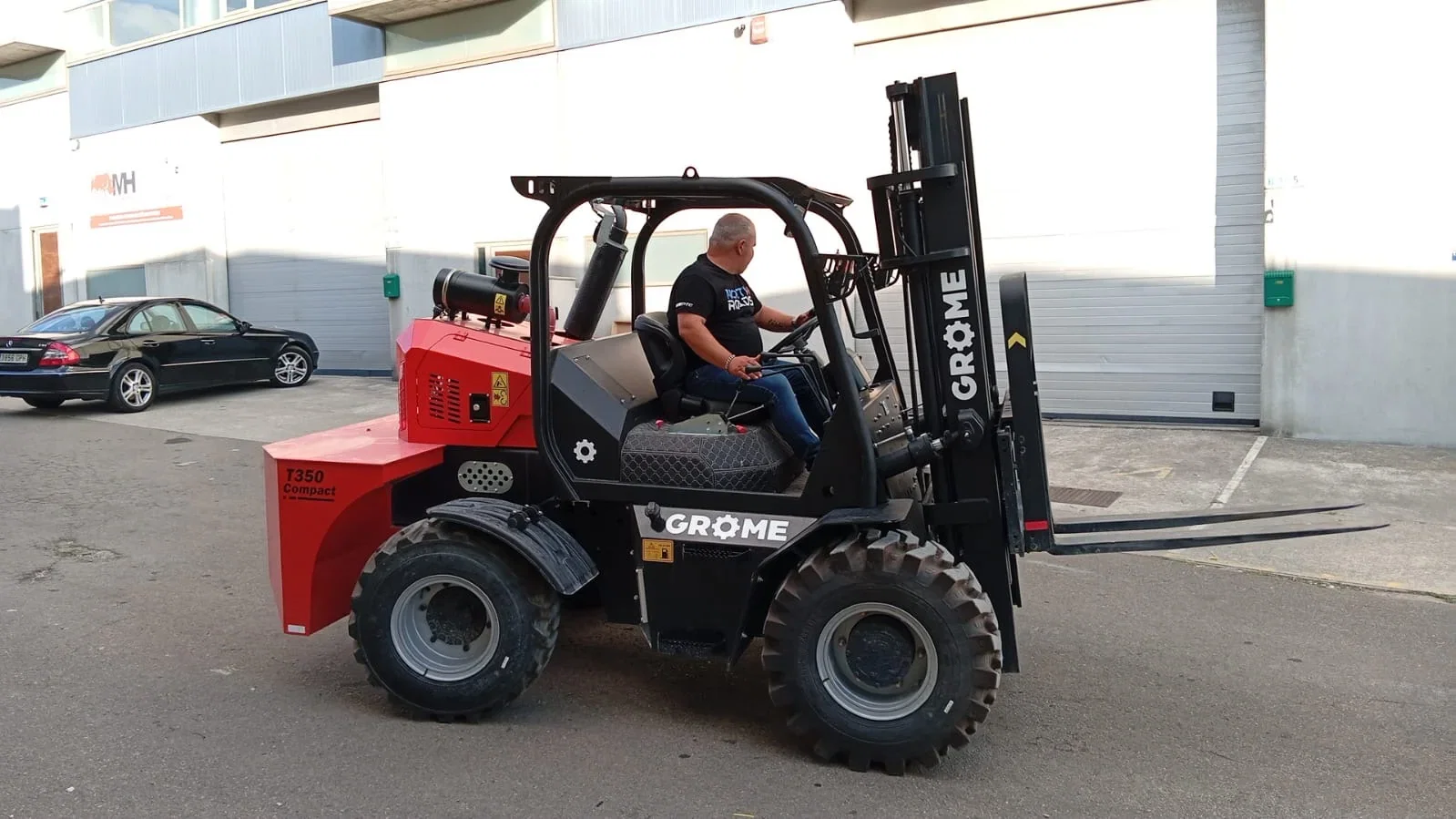 Carretilla Elevadora Todoterreno 4x4 – 3.500 kg_5