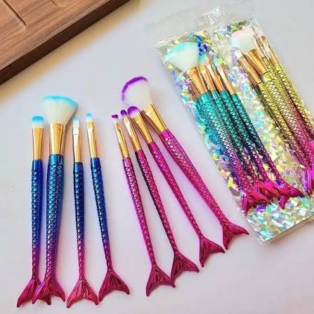 Fish Tail Design Makeup Brush_0