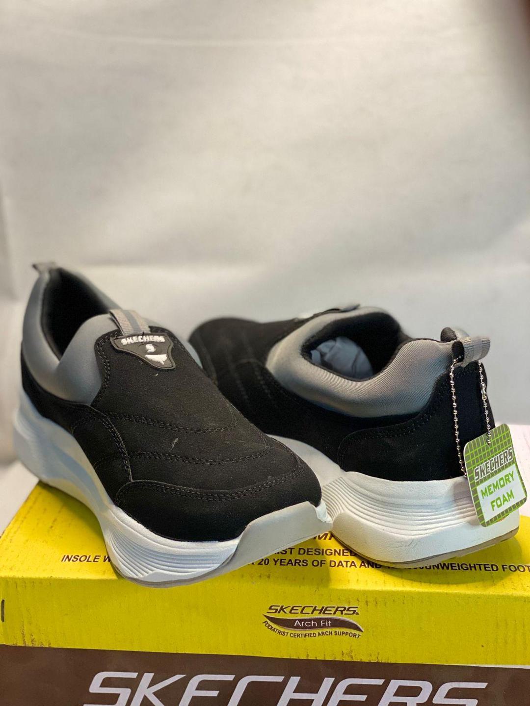 Zorva black sneakers 