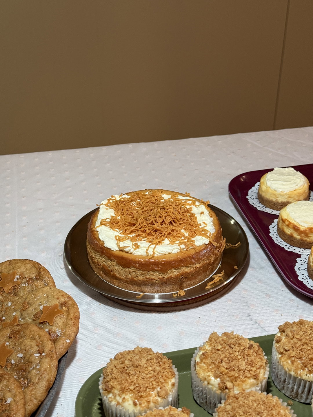 Brown cheese cheesecake