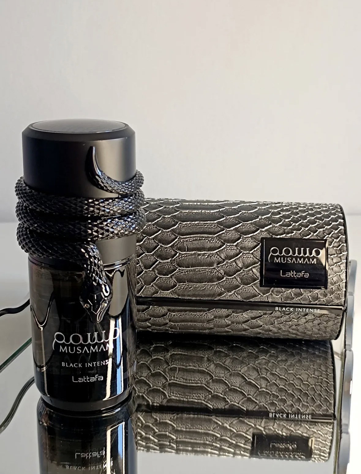 Musamam Black Intense | Lattafa Perfumes_3