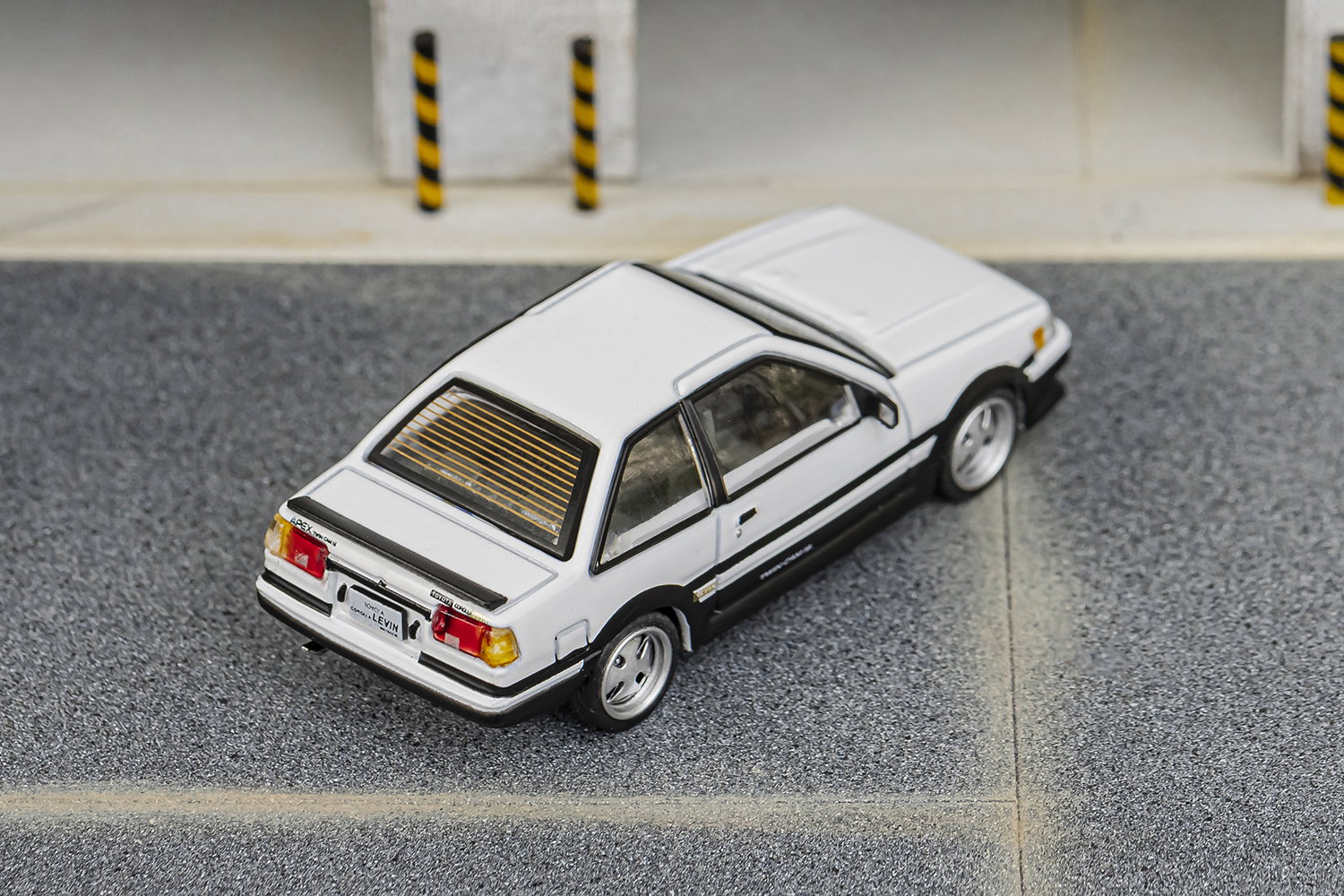 DCT MODEL 1/64 TOYOTA AE86_2