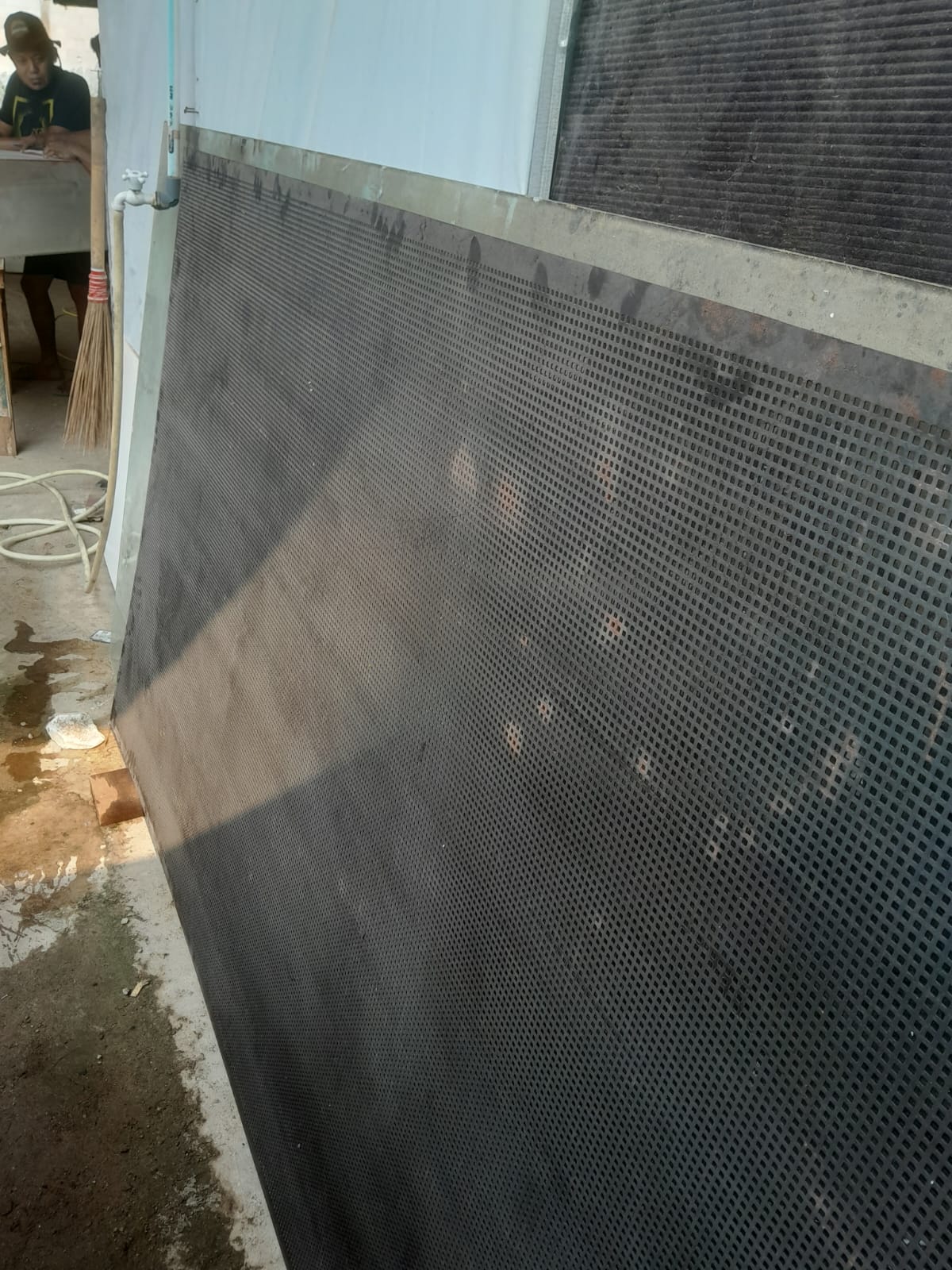 ANDL Plat Lubang Kotak Besi hitam sphc tbl 1.0mm 4x8 ft (1.20 x 2.40m) _3