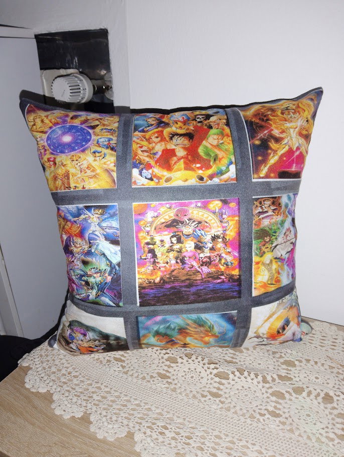 Cuscino Decorativo Personalizzato a Tema Anime & Manga – Stampe Uniche perveri Appassionati! ✨