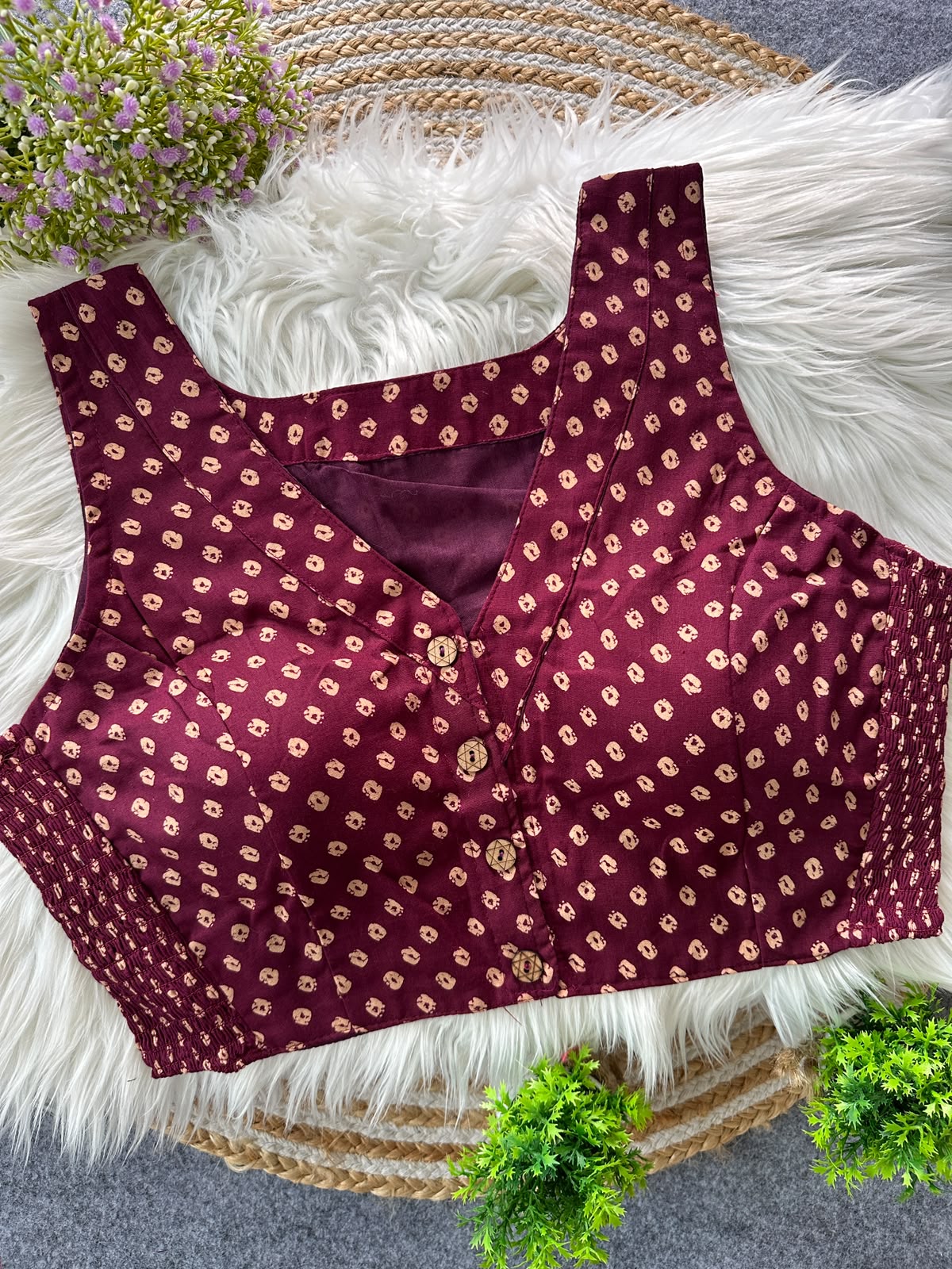 BUTTI ELASTIC SLEEVELESS BLOUSE _2