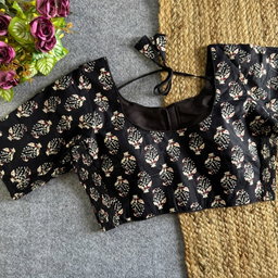 AJRAKH BALCK ELASTIC BLOUSE 