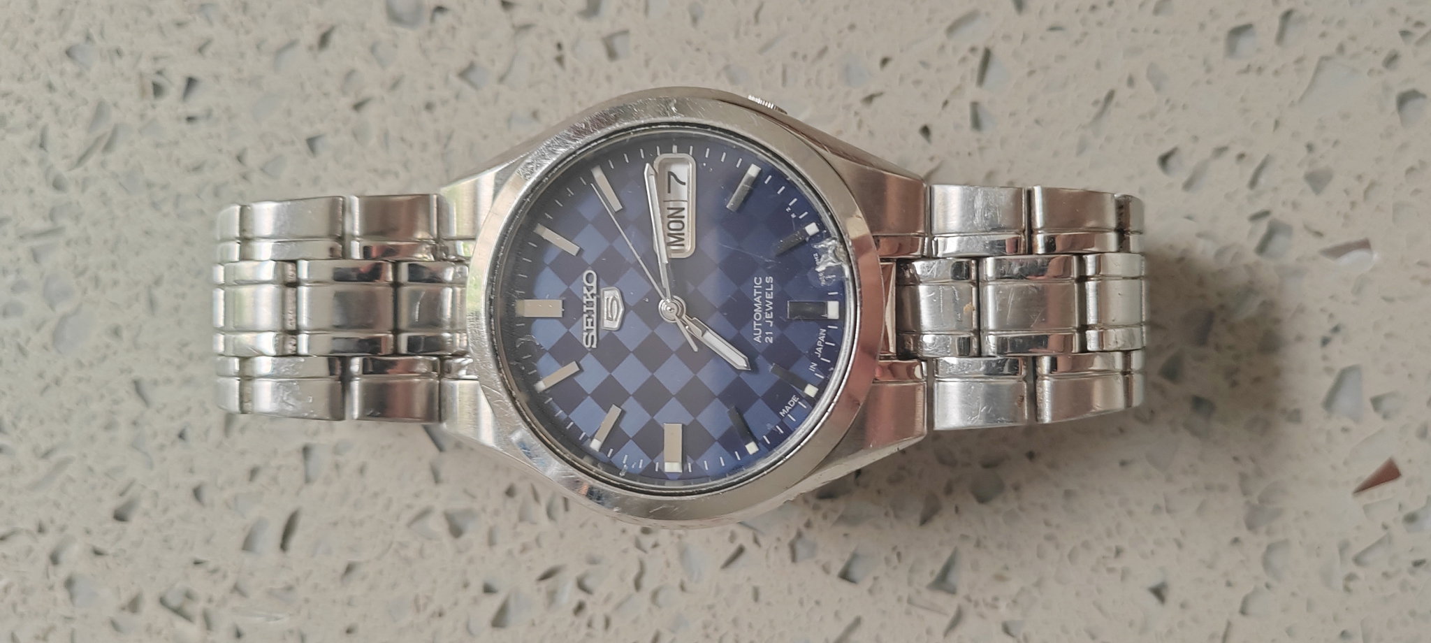 Seiko 5 Checkered Blue Dial_0