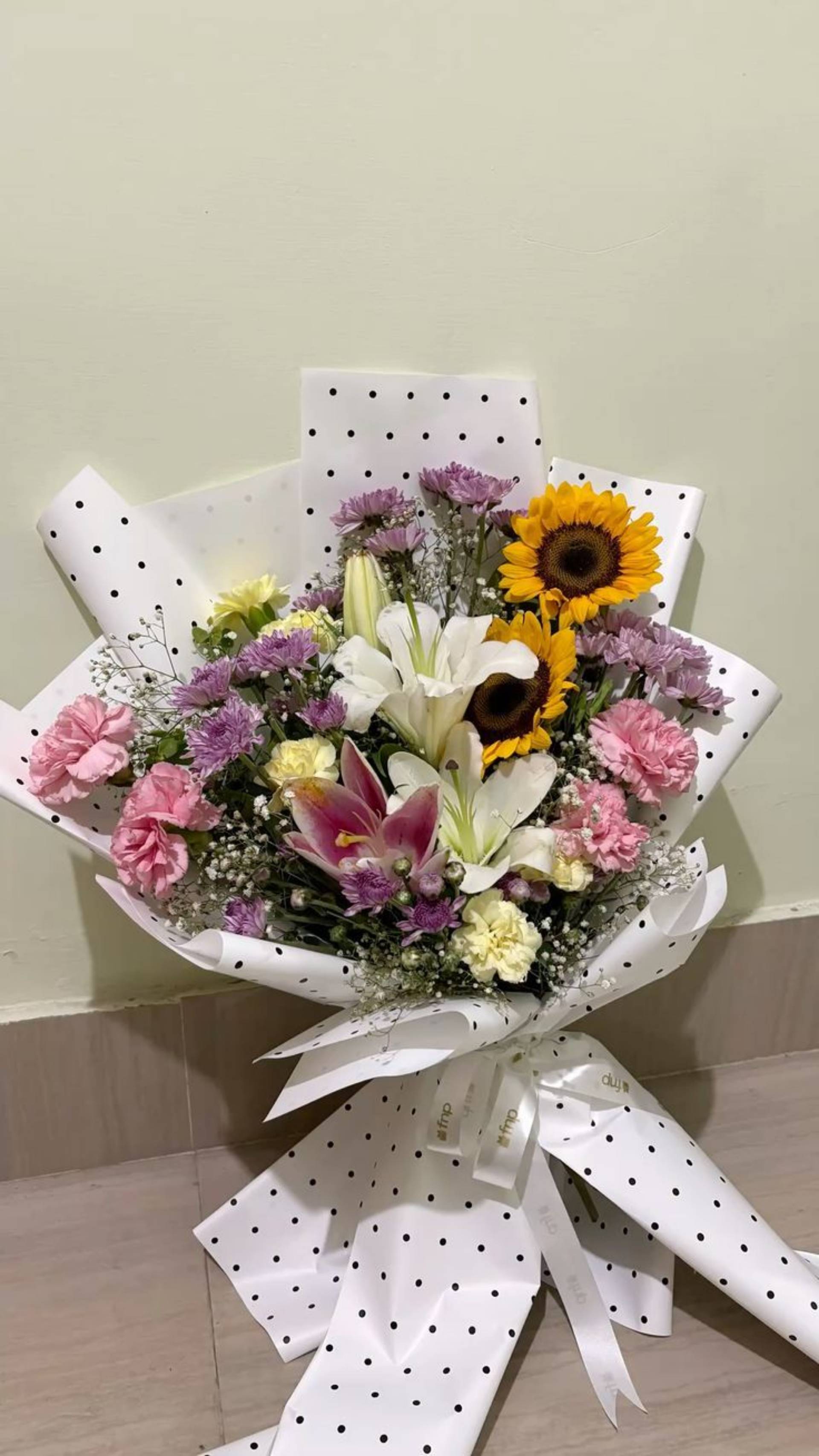 Fresh flower bouquet_0