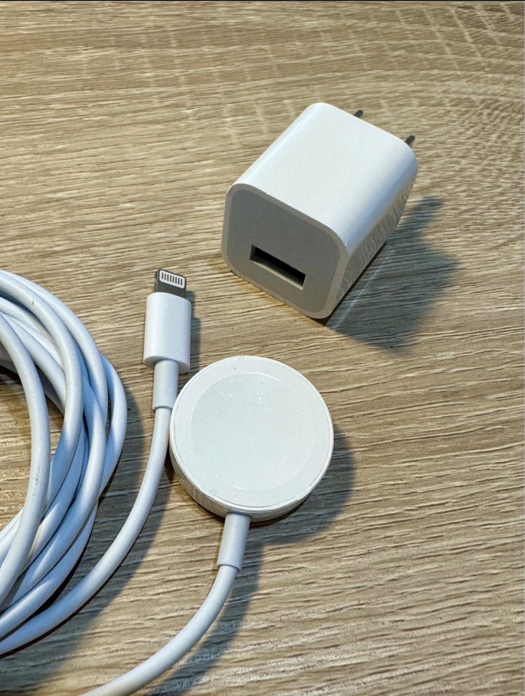 Apple charging cables_1