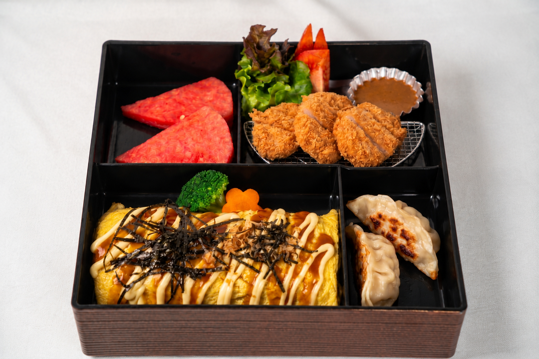 Pork Fillet Yakisoba Bento