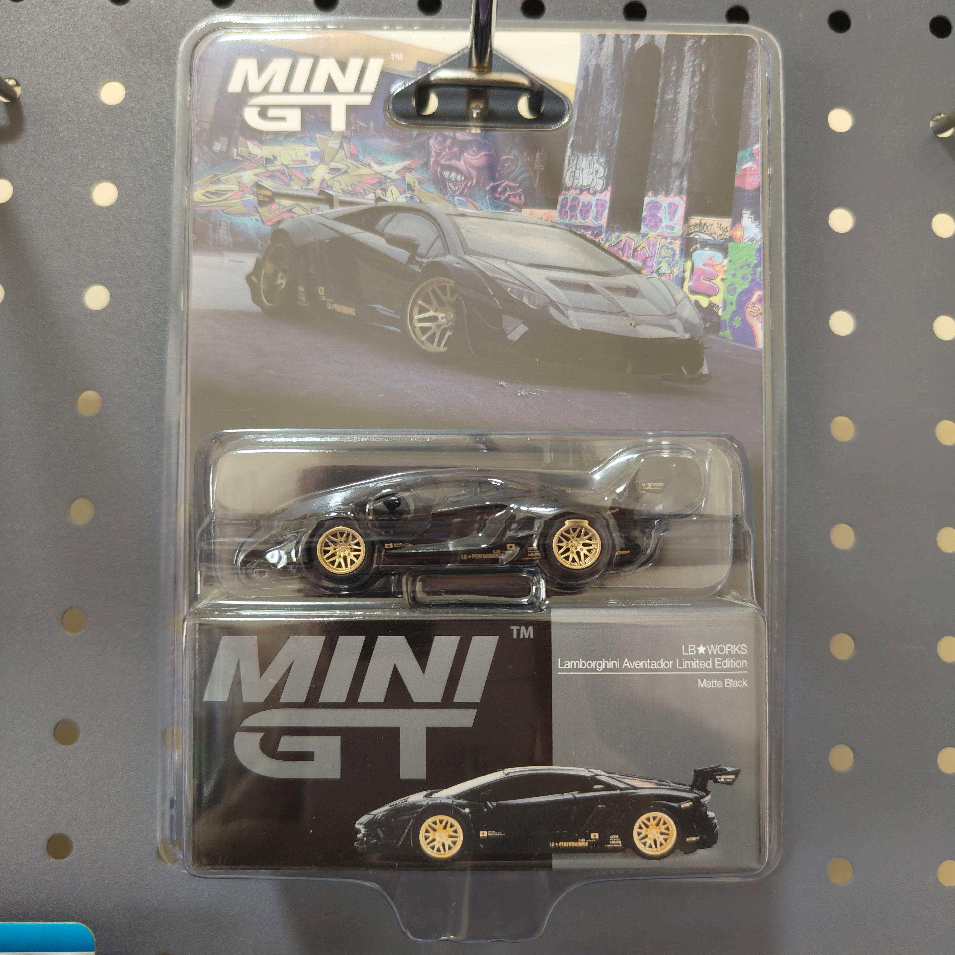 MiniGT #1087 LB Lambo Aventador Limited Edition
