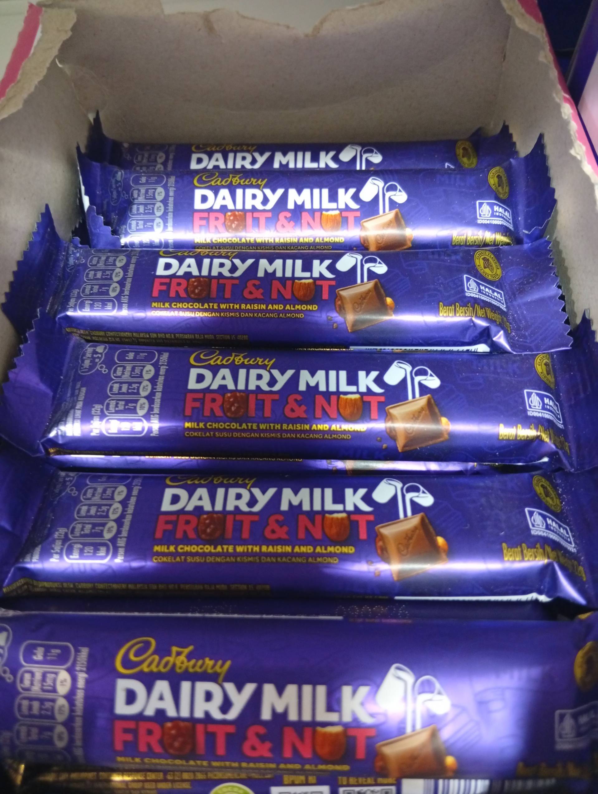 Cadbury dairy milk fruit & nut 22g