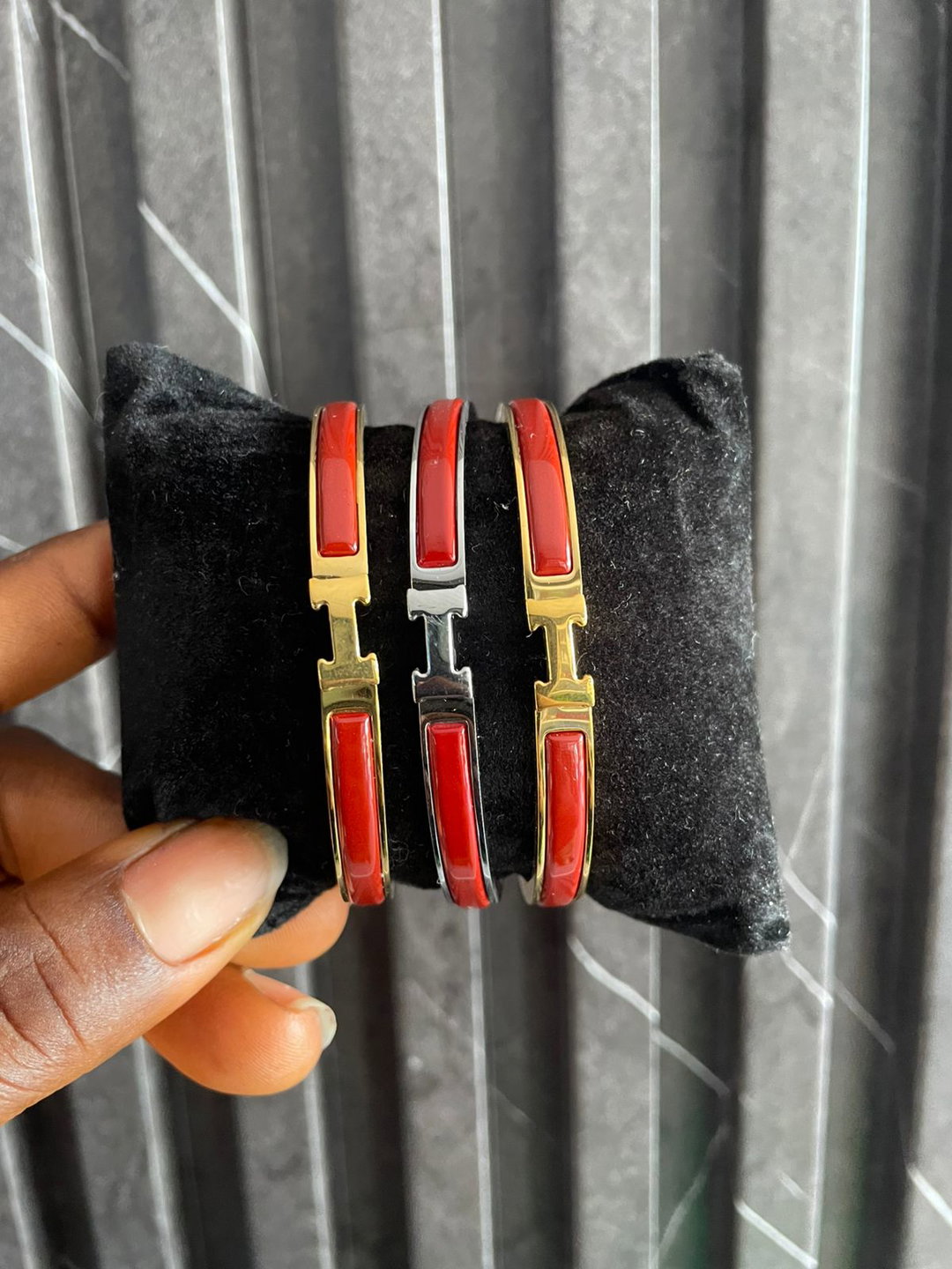 Glitz Red Enamel Gold Bar Bangle