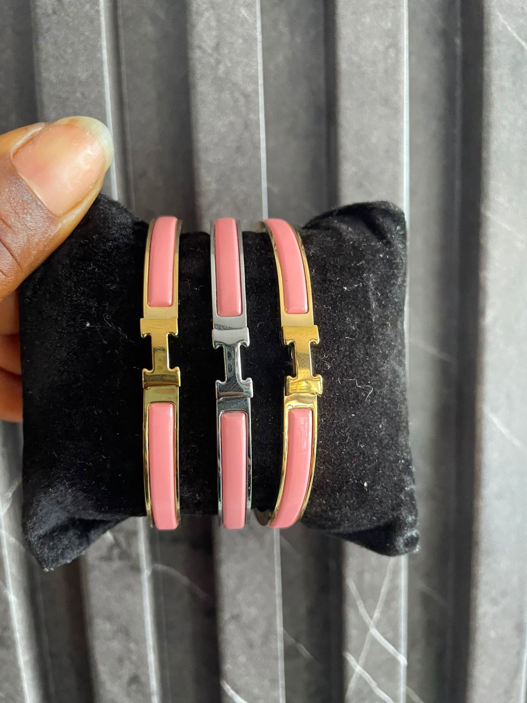 Glitz Pink Enamel Gold Bar Bangle