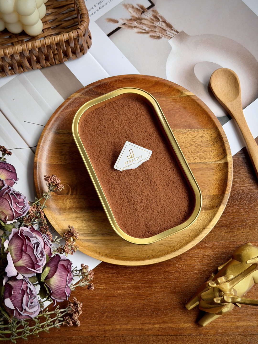 Classic Tiramisu Cake Box