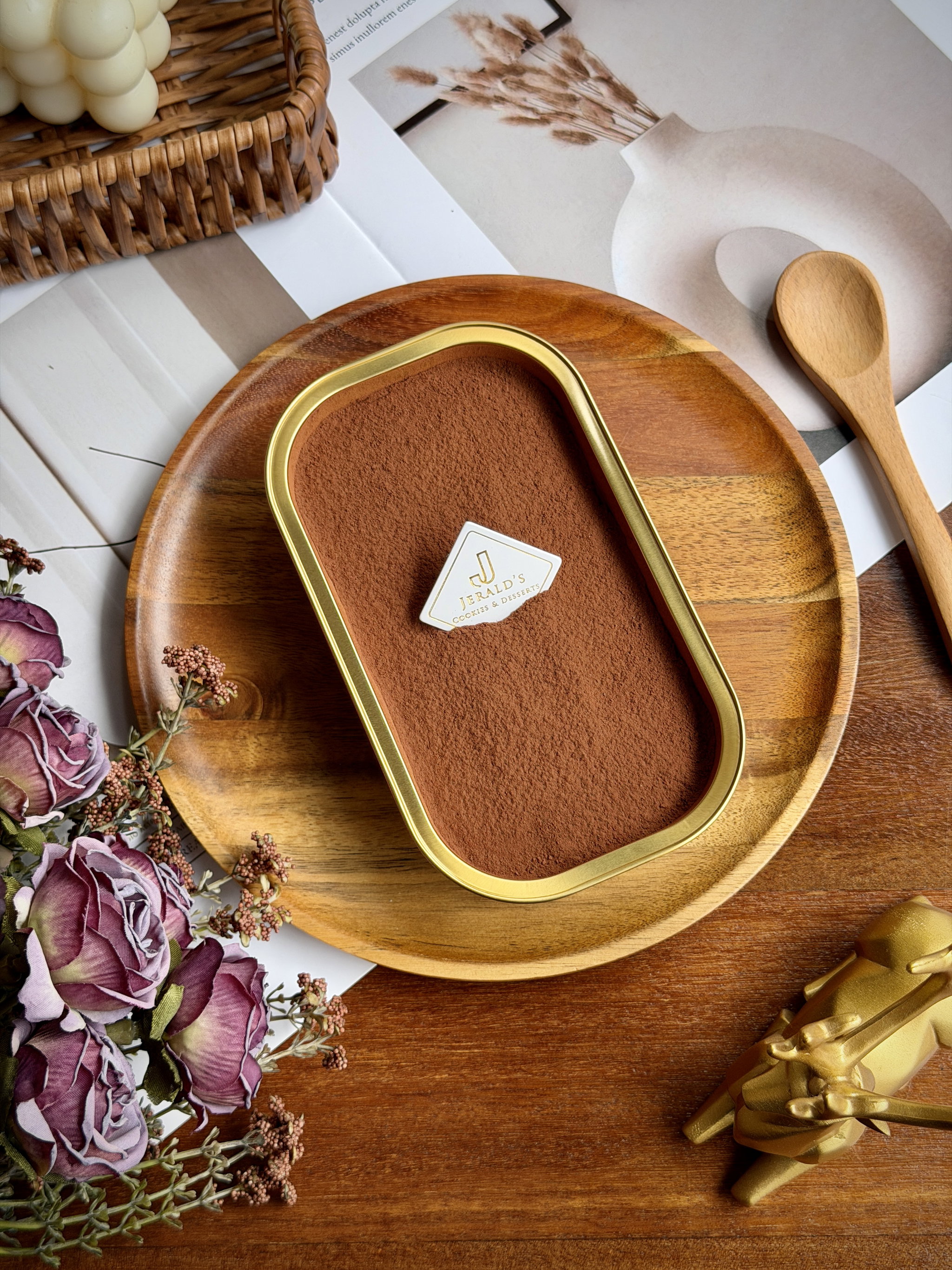 Classic Tiramisu Cake Box_0