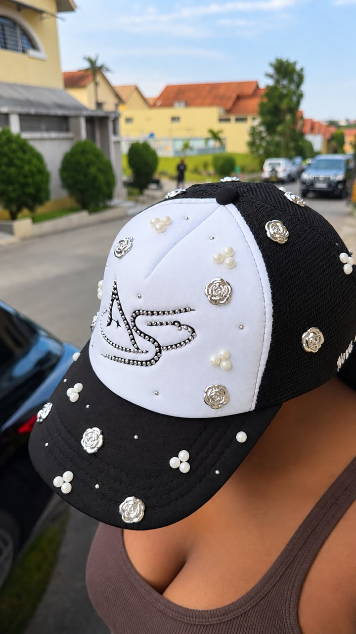 NOVA CAP WHITE-BLACK 