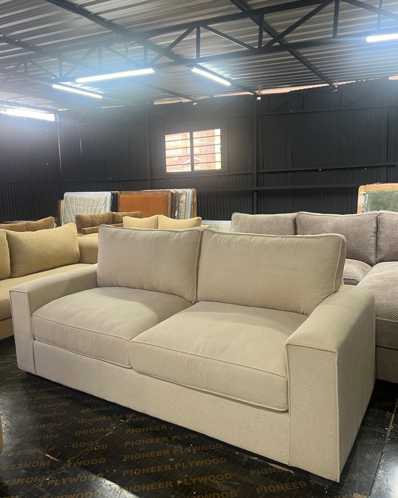 2 SEATER COUCH _0