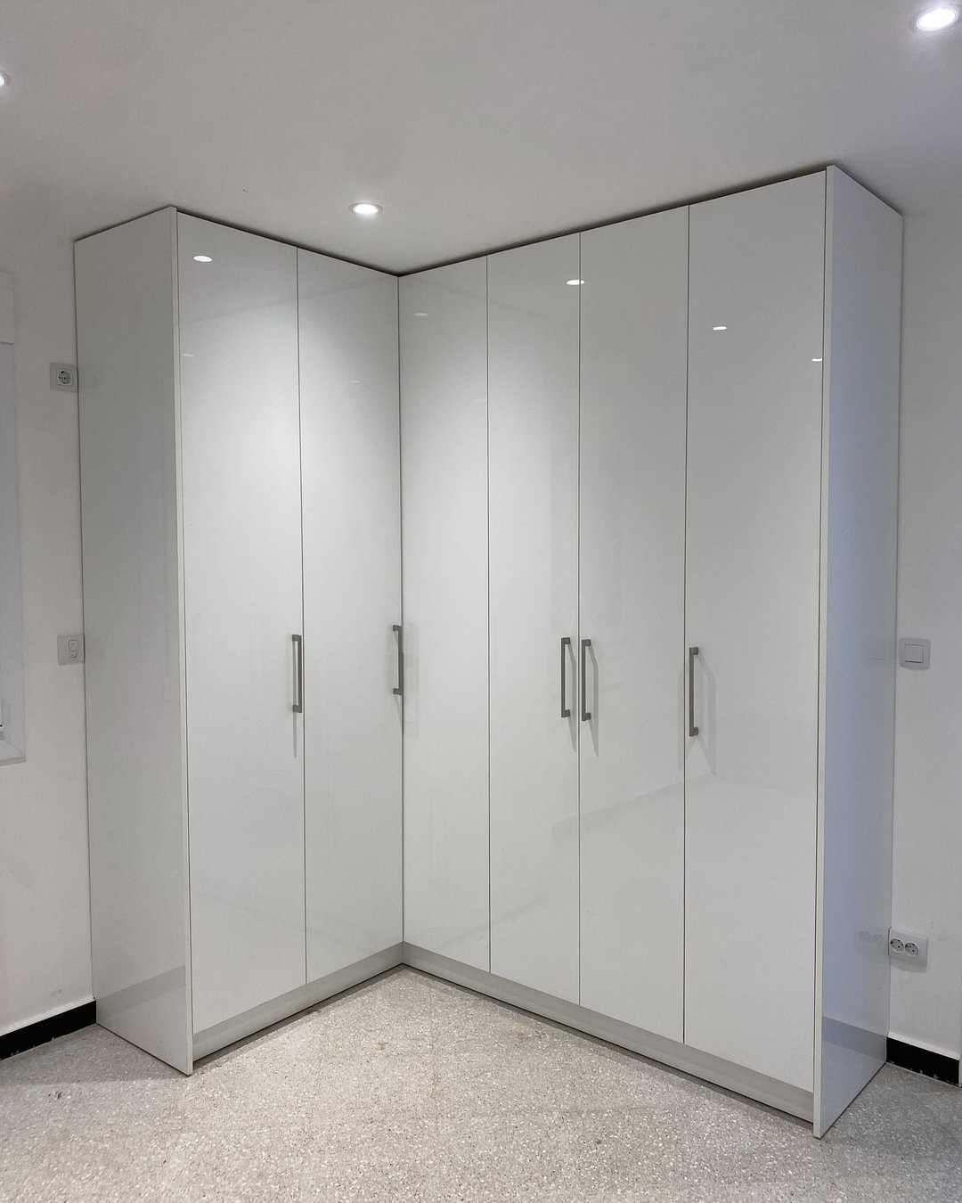 L Shape Built in WARDROBE 5 Door