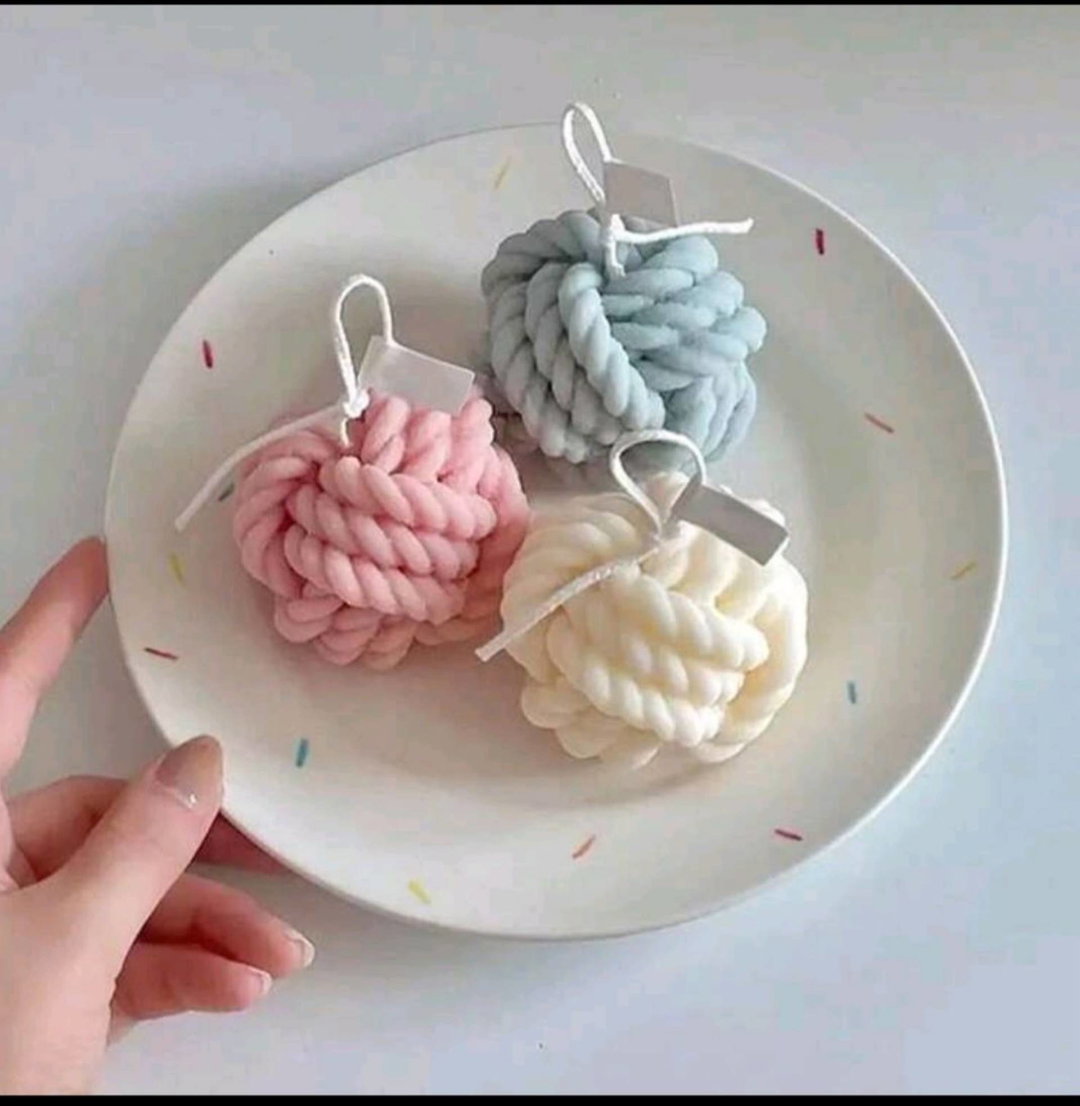 شمعة كرة الصوف