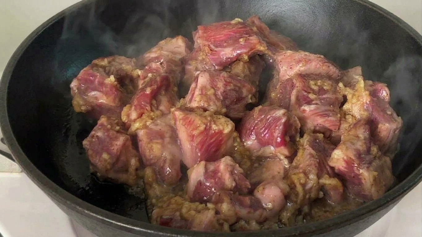 (NEW) 마늘폭탄 홍대철길갈비살 (2인분)_0