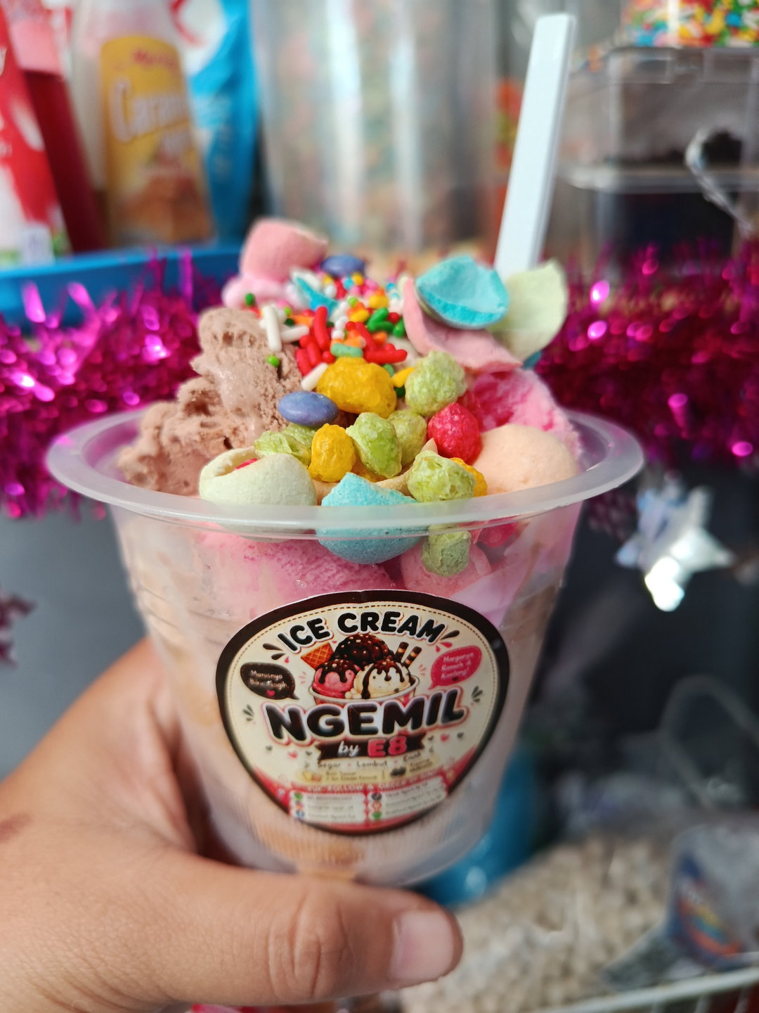Ice cream cup sedang